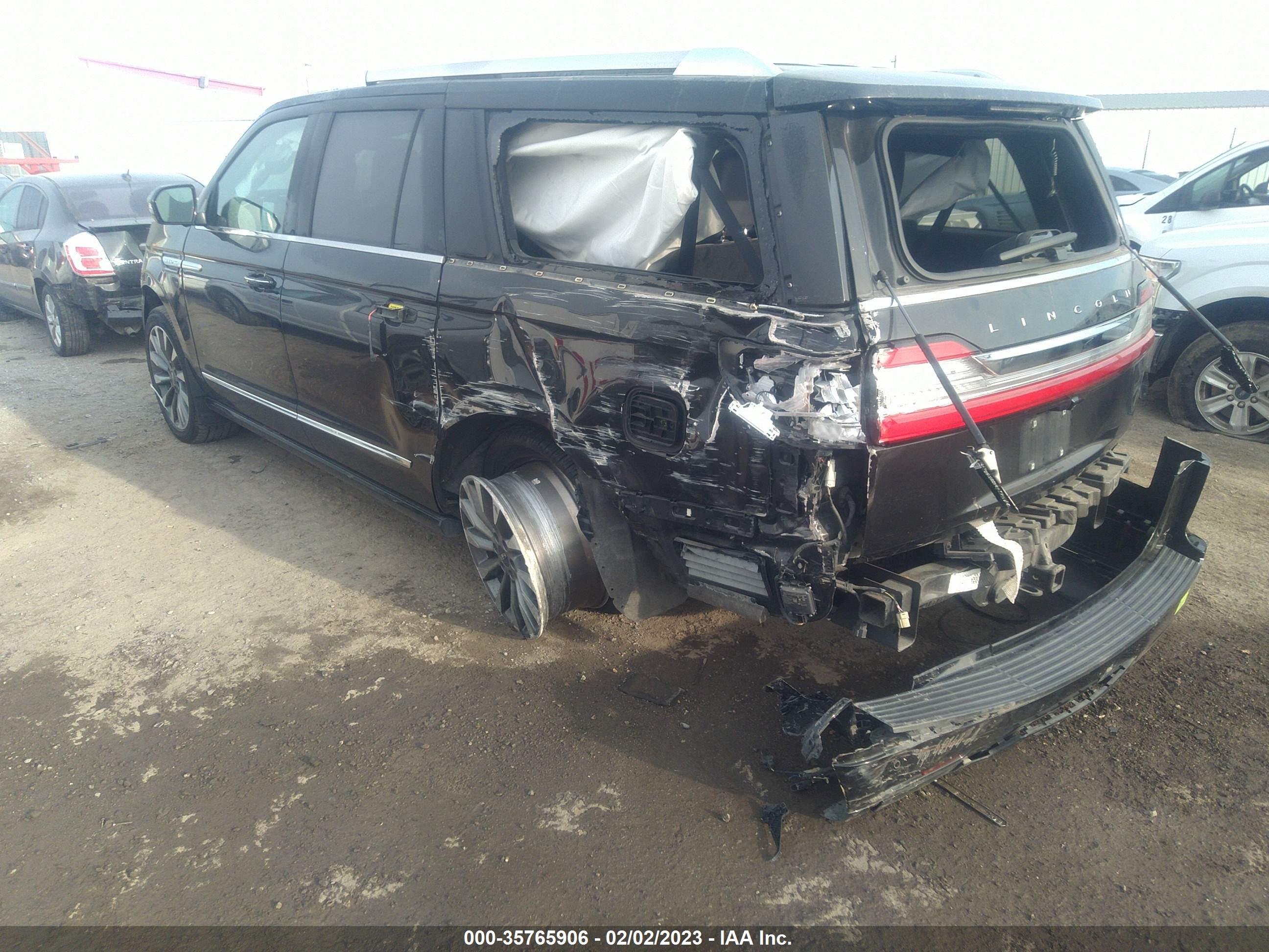 LINCOLN NAVIGATOR image 6