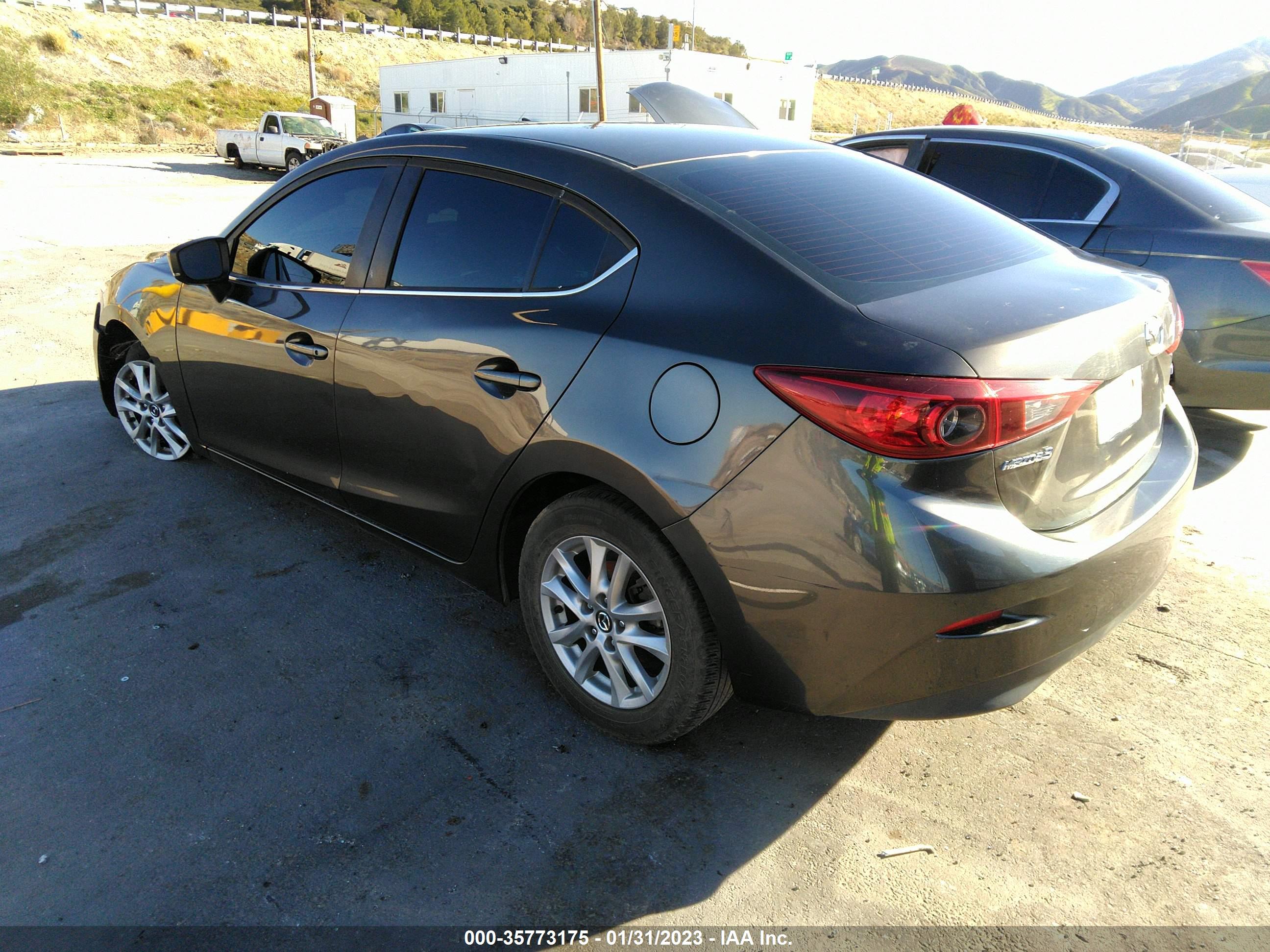 MAZDA MAZDA3 image 3