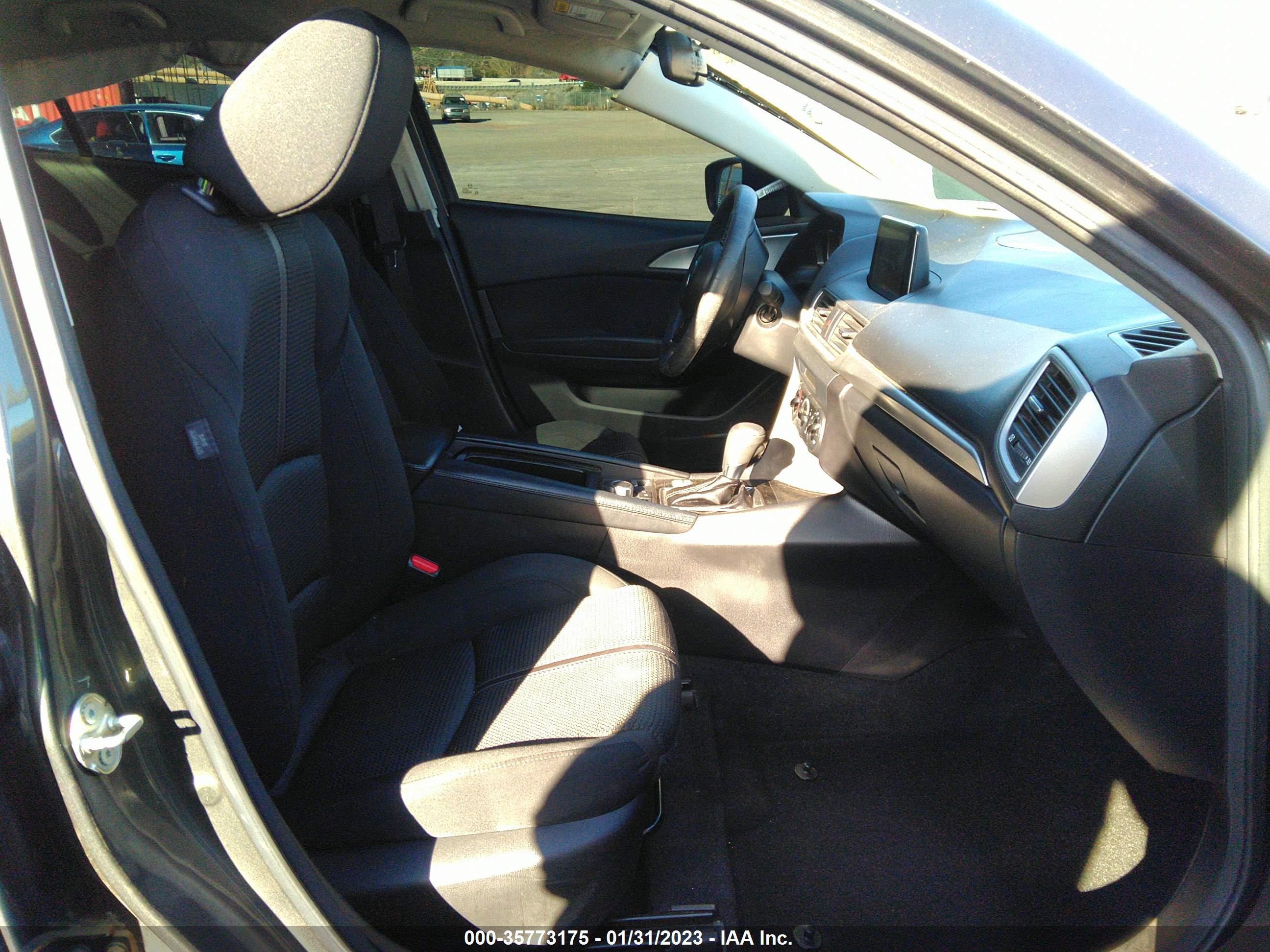MAZDA MAZDA3 image 5