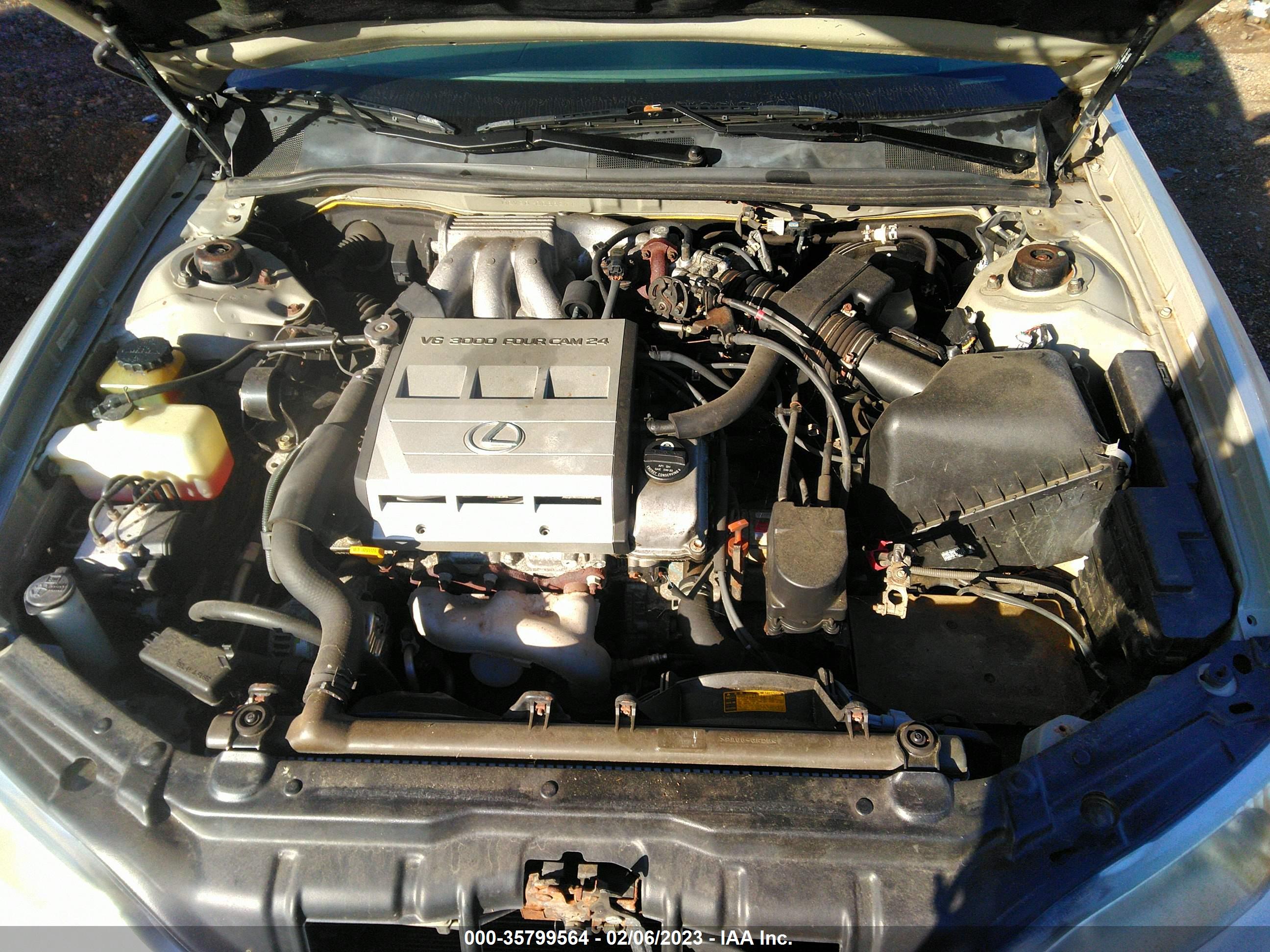 LEXUS ES image 10