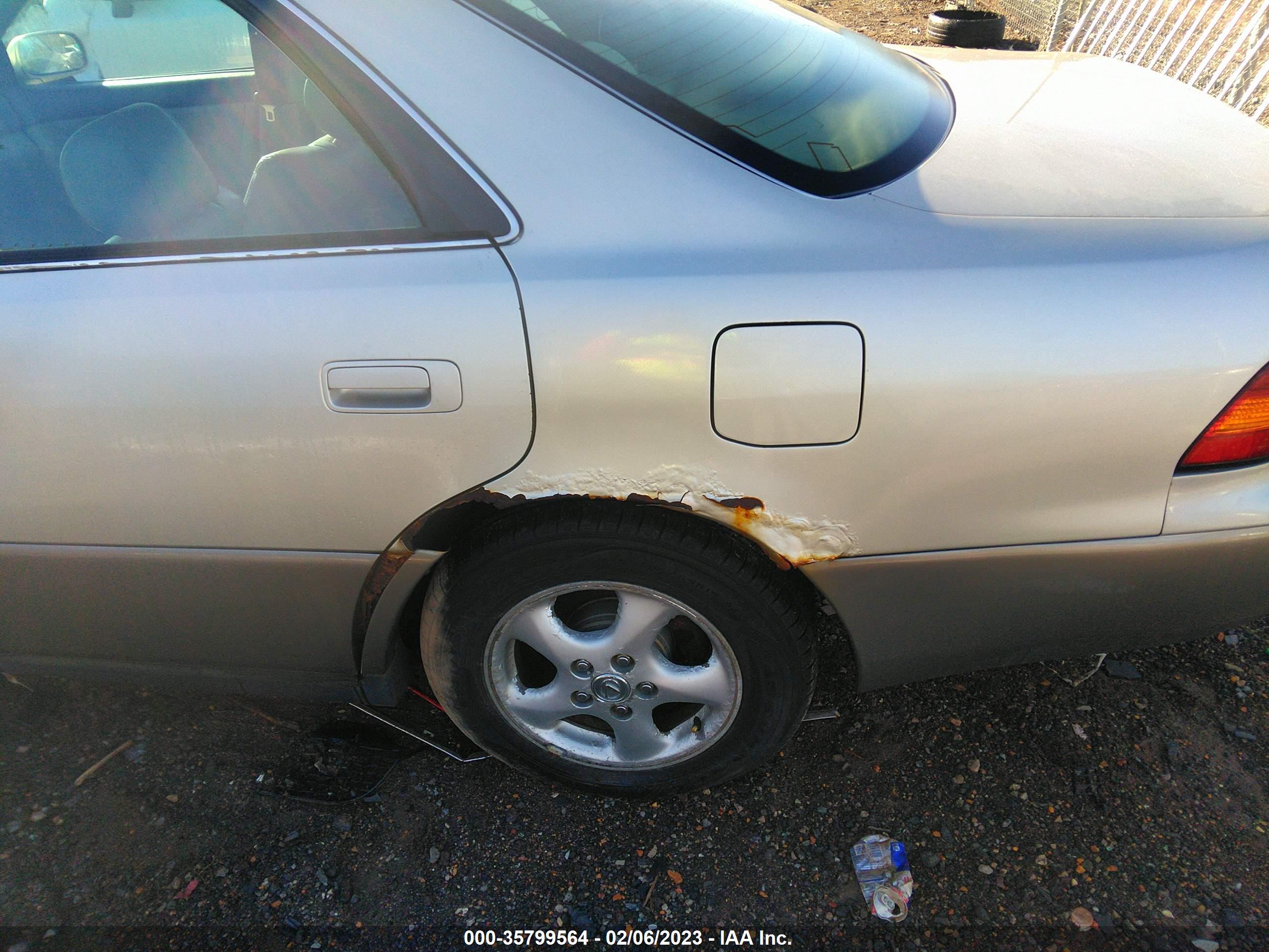 LEXUS ES image 6