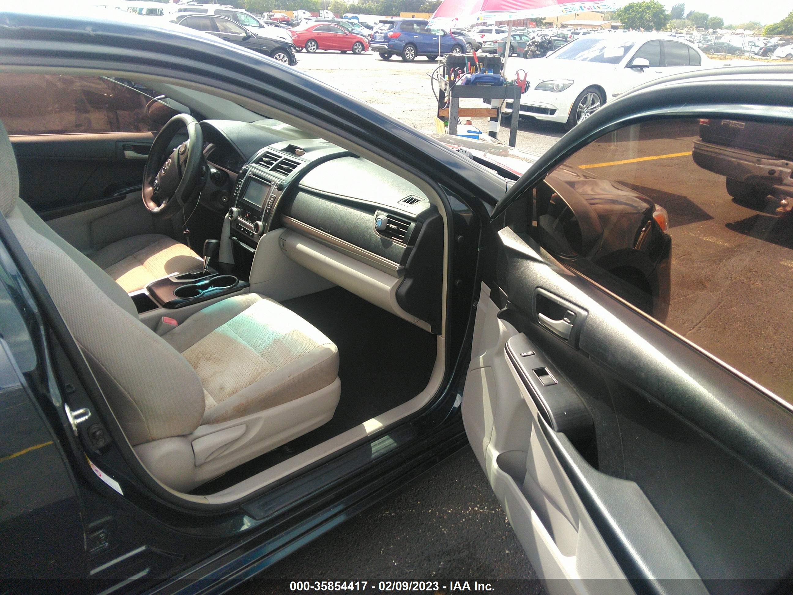 TOYOTA CAMRY image 5