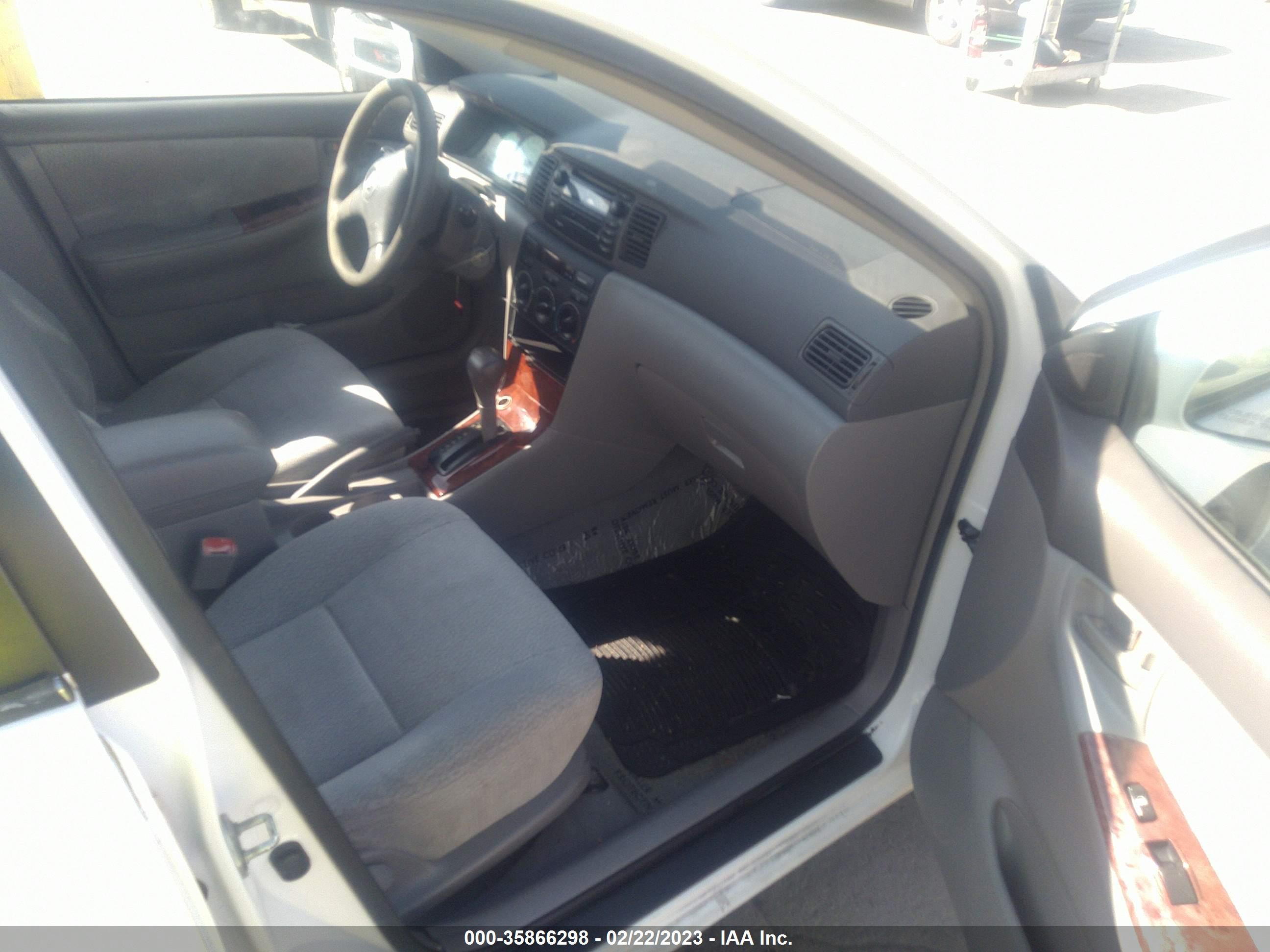 TOYOTA COROLLA image 5