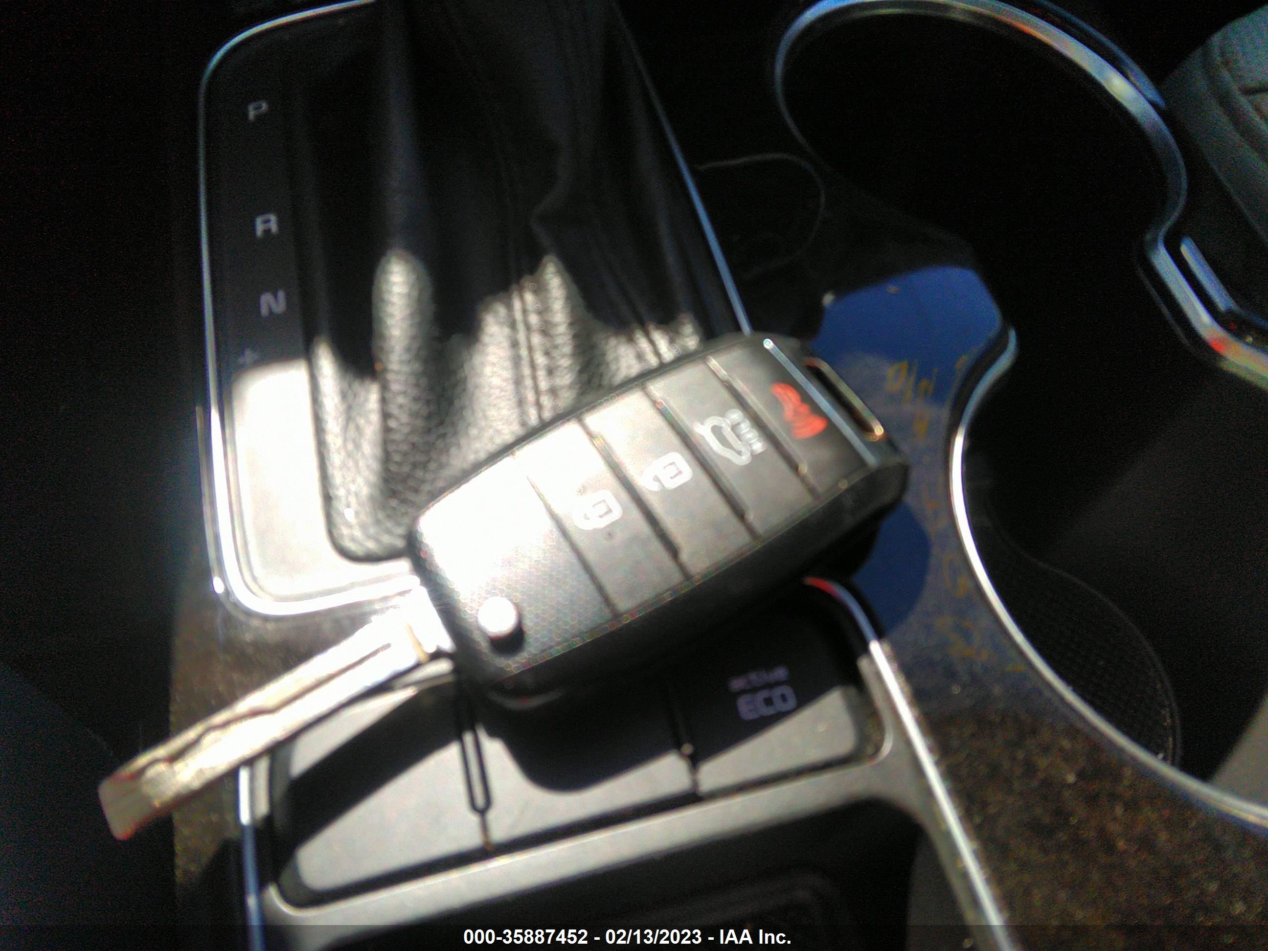KIA SORENTO image 11