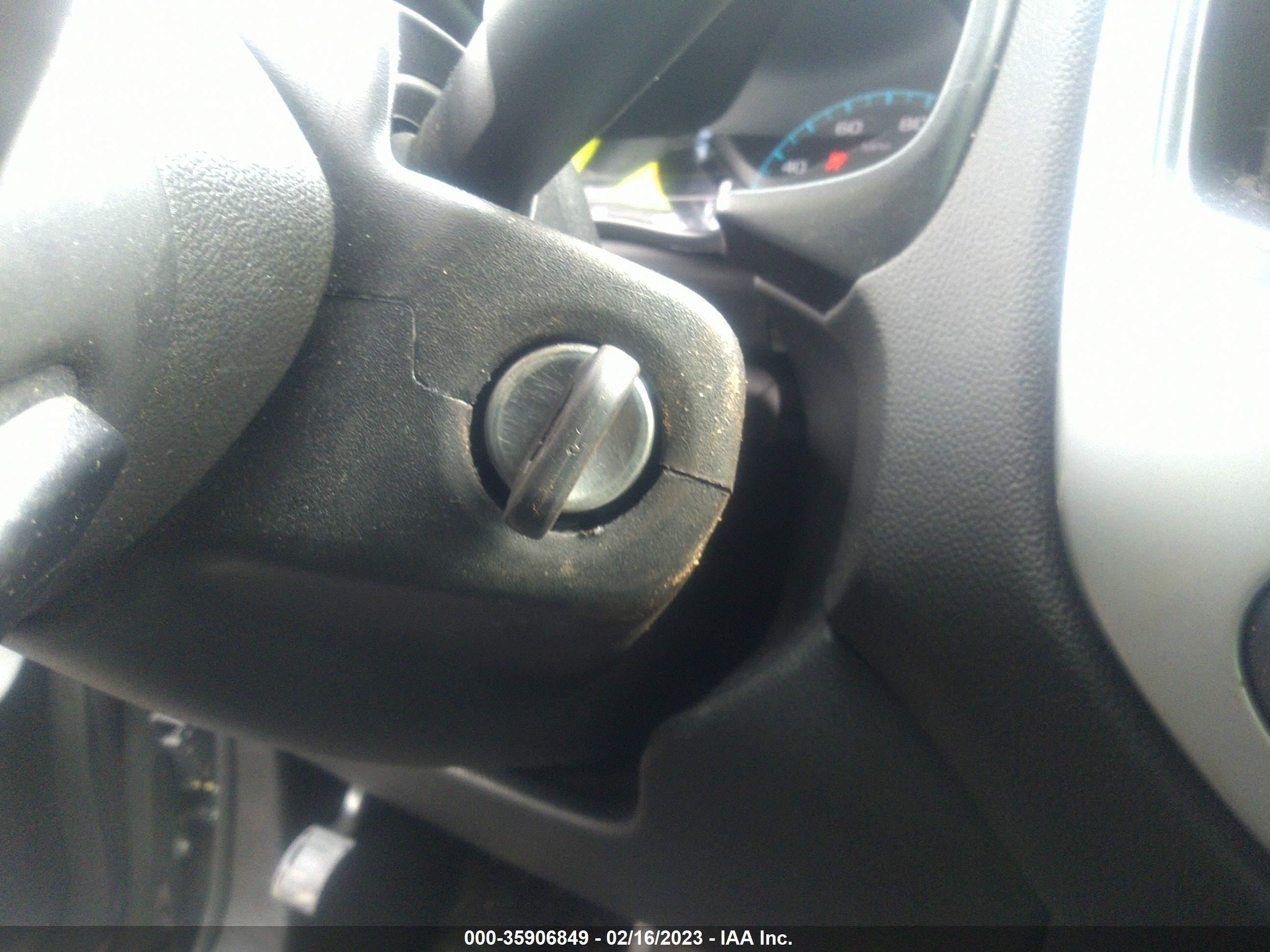 CHEVROLET COLORADO image 11