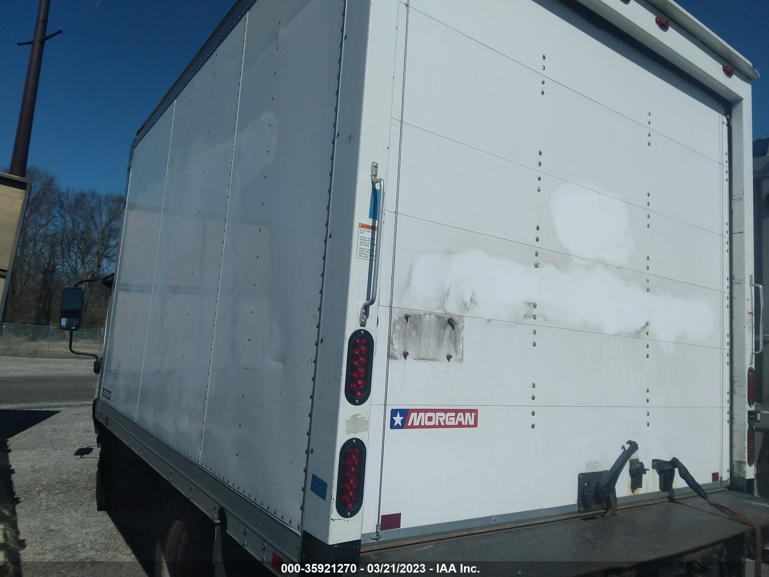 ISUZU NPR image 3