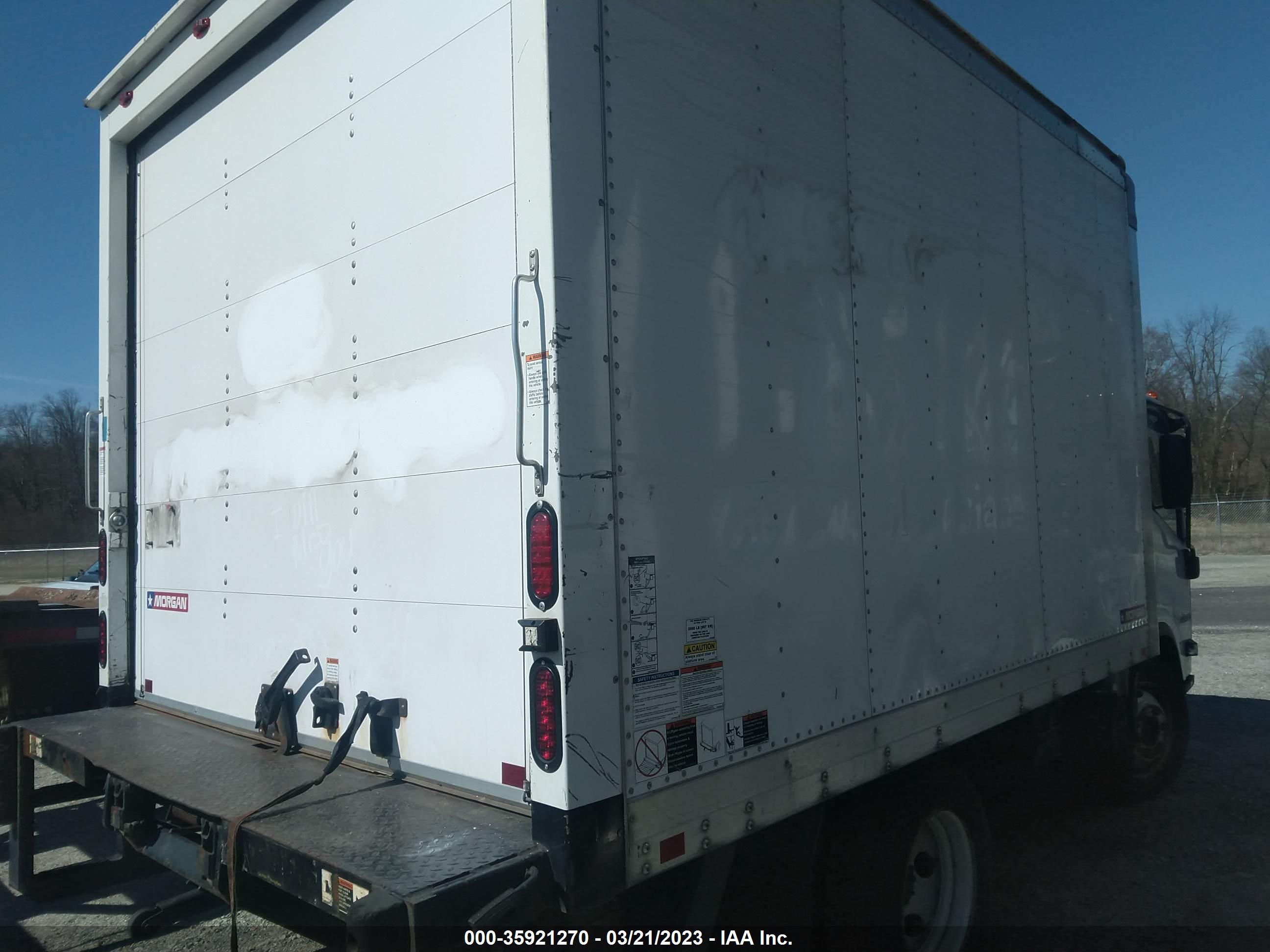 ISUZU NPR image 4
