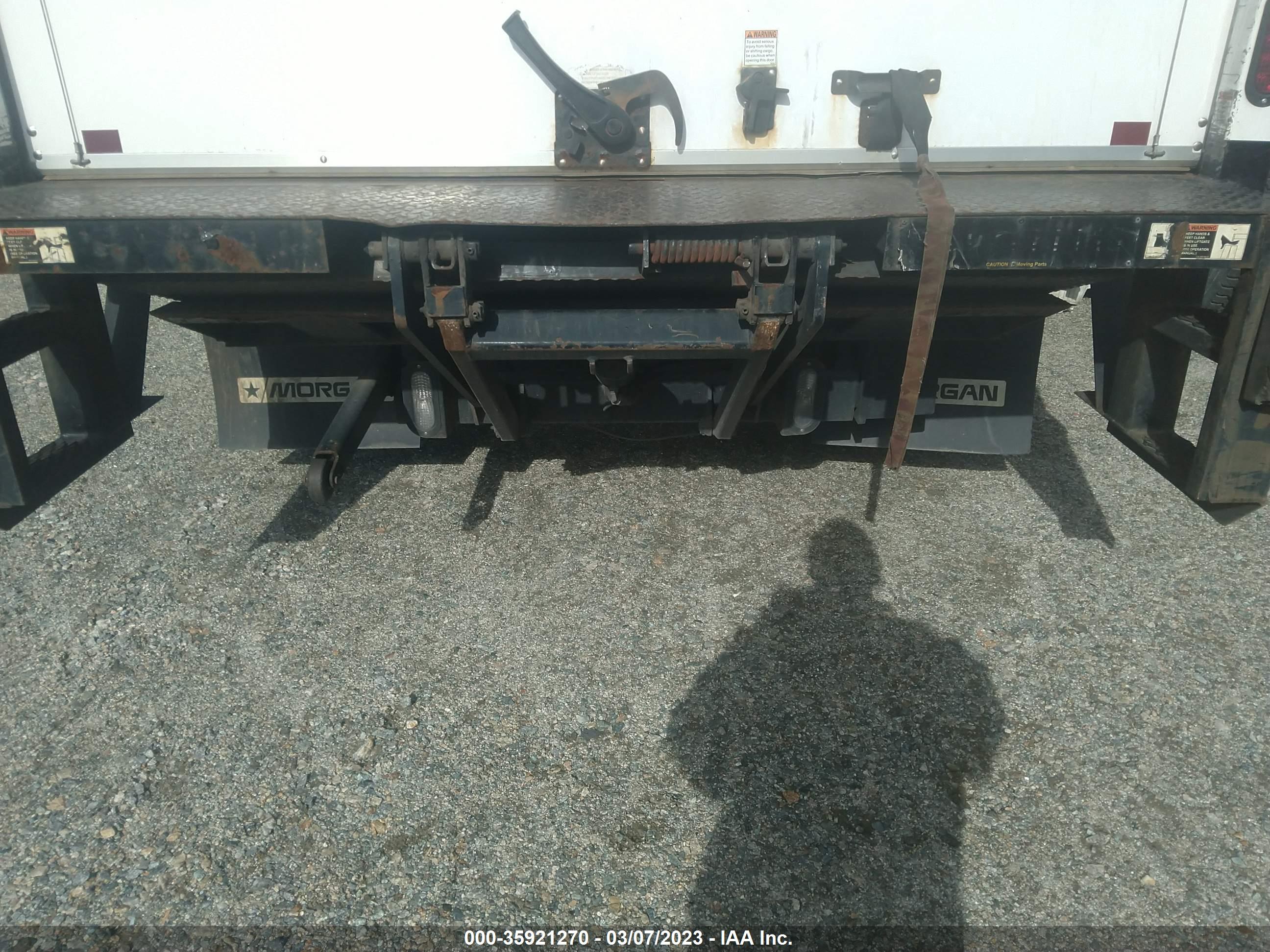 ISUZU NPR image 8