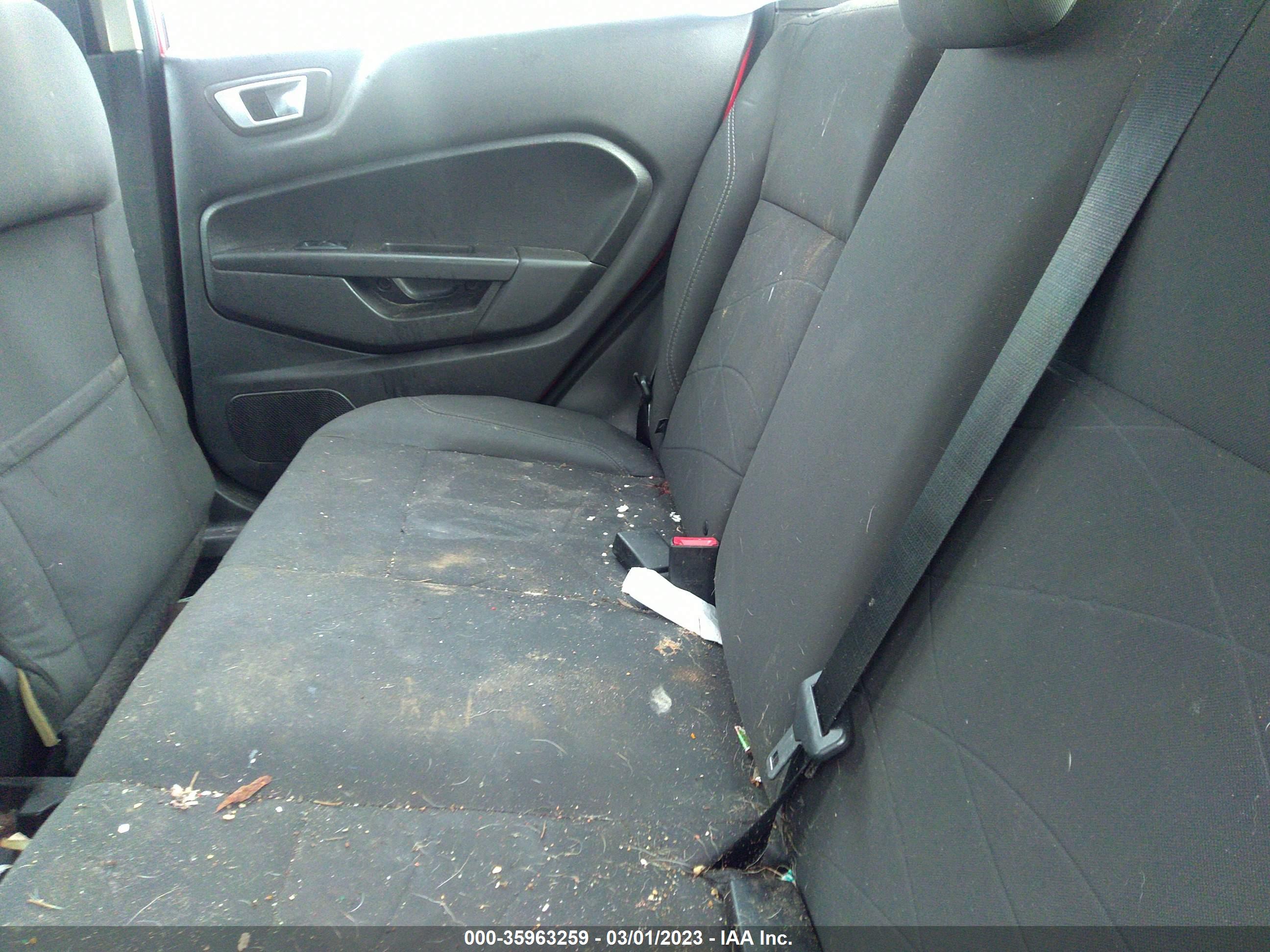 FORD FIESTA image 8