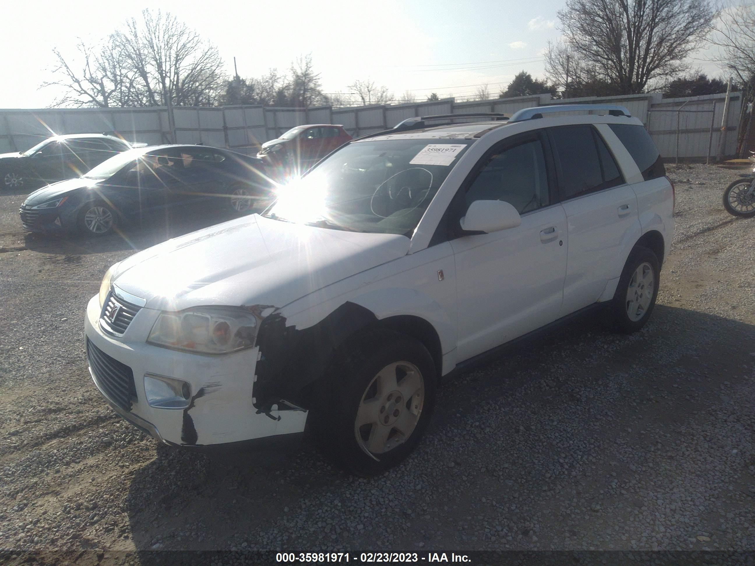 SATURN VUE image 2