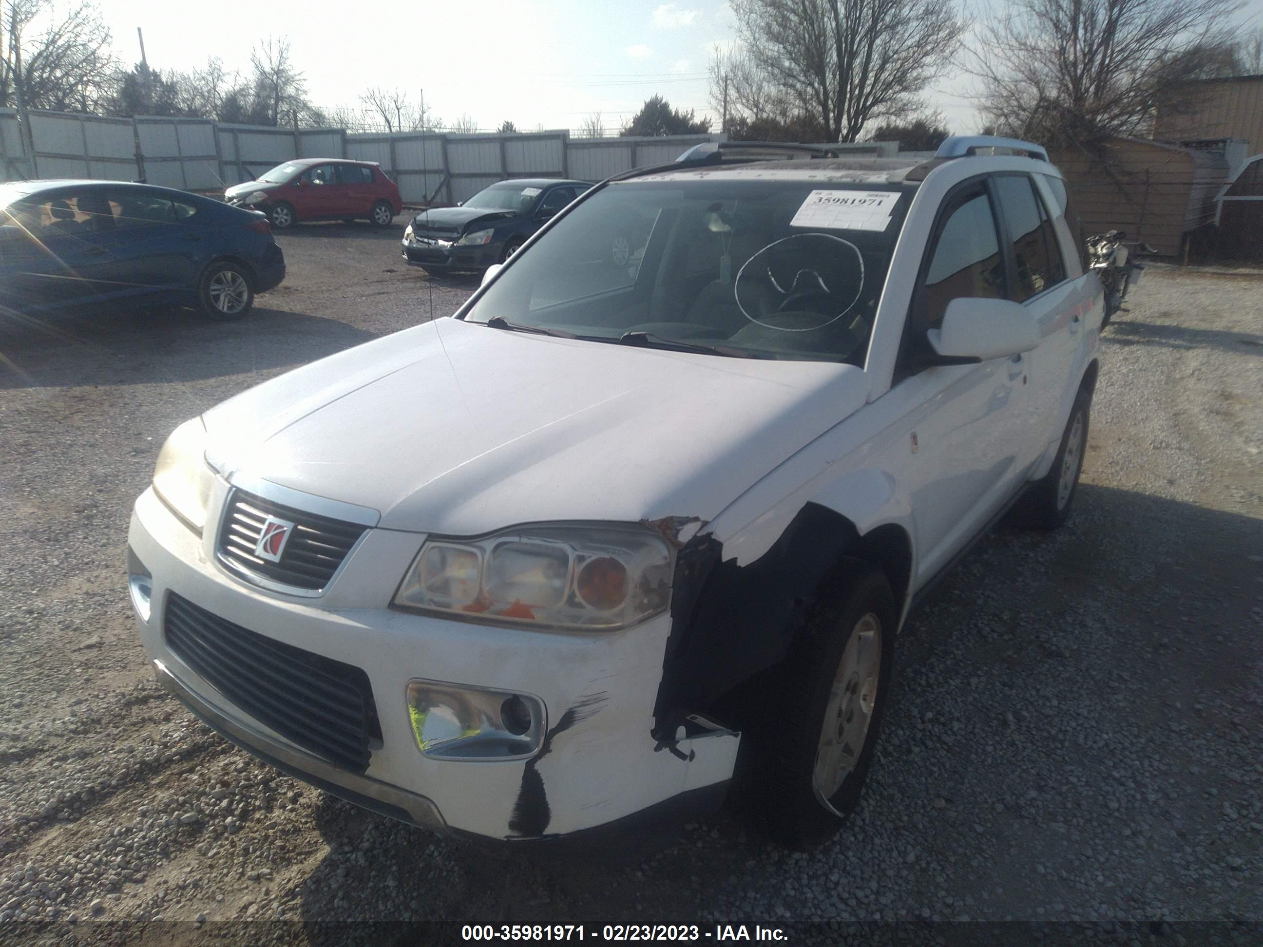 SATURN VUE image 6