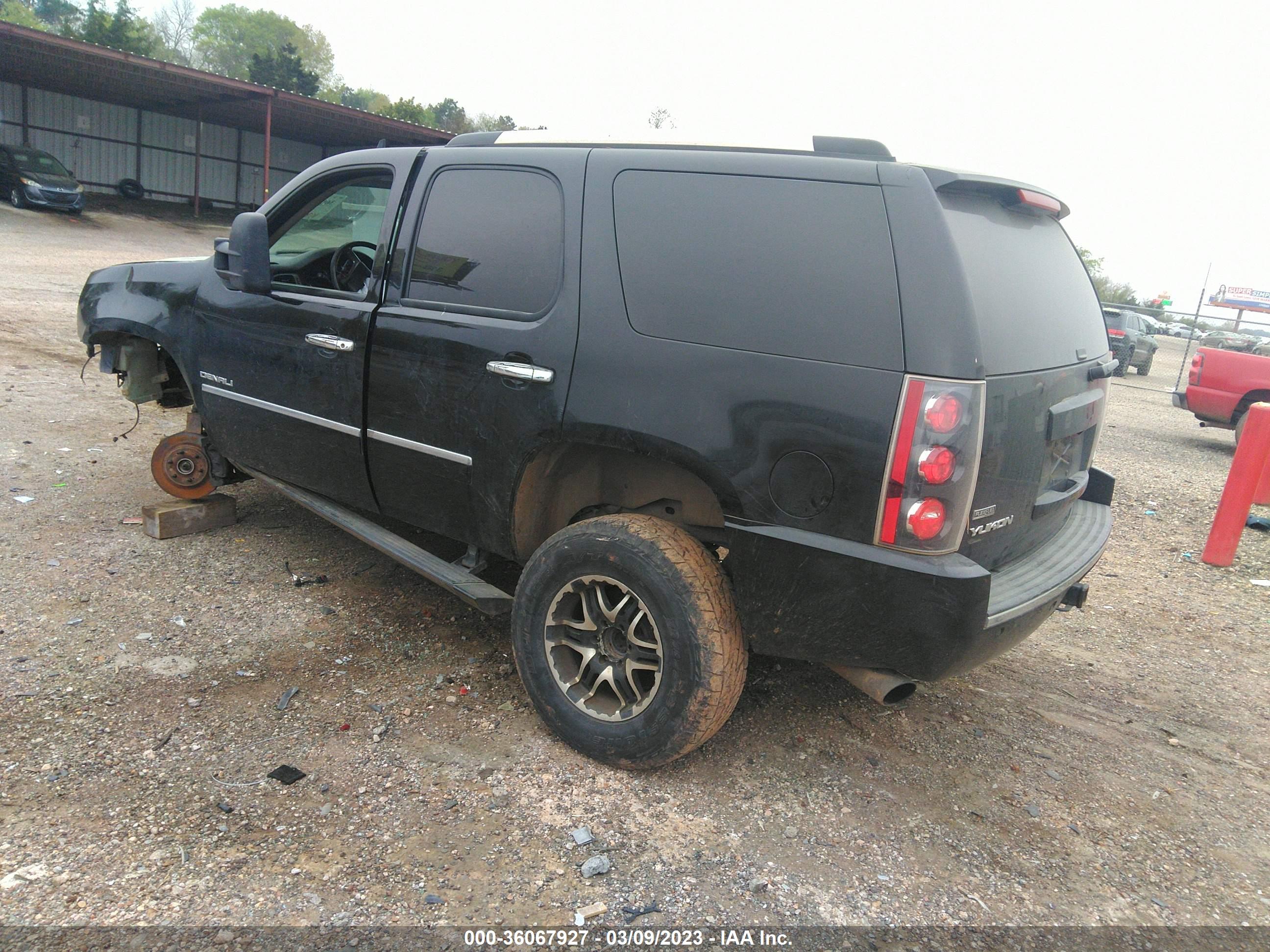 GMC YUKON image 3
