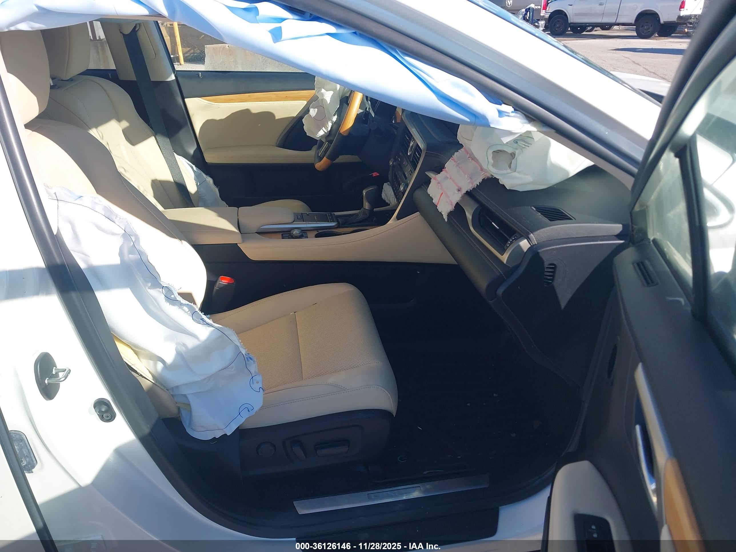 LEXUS RX image 5
