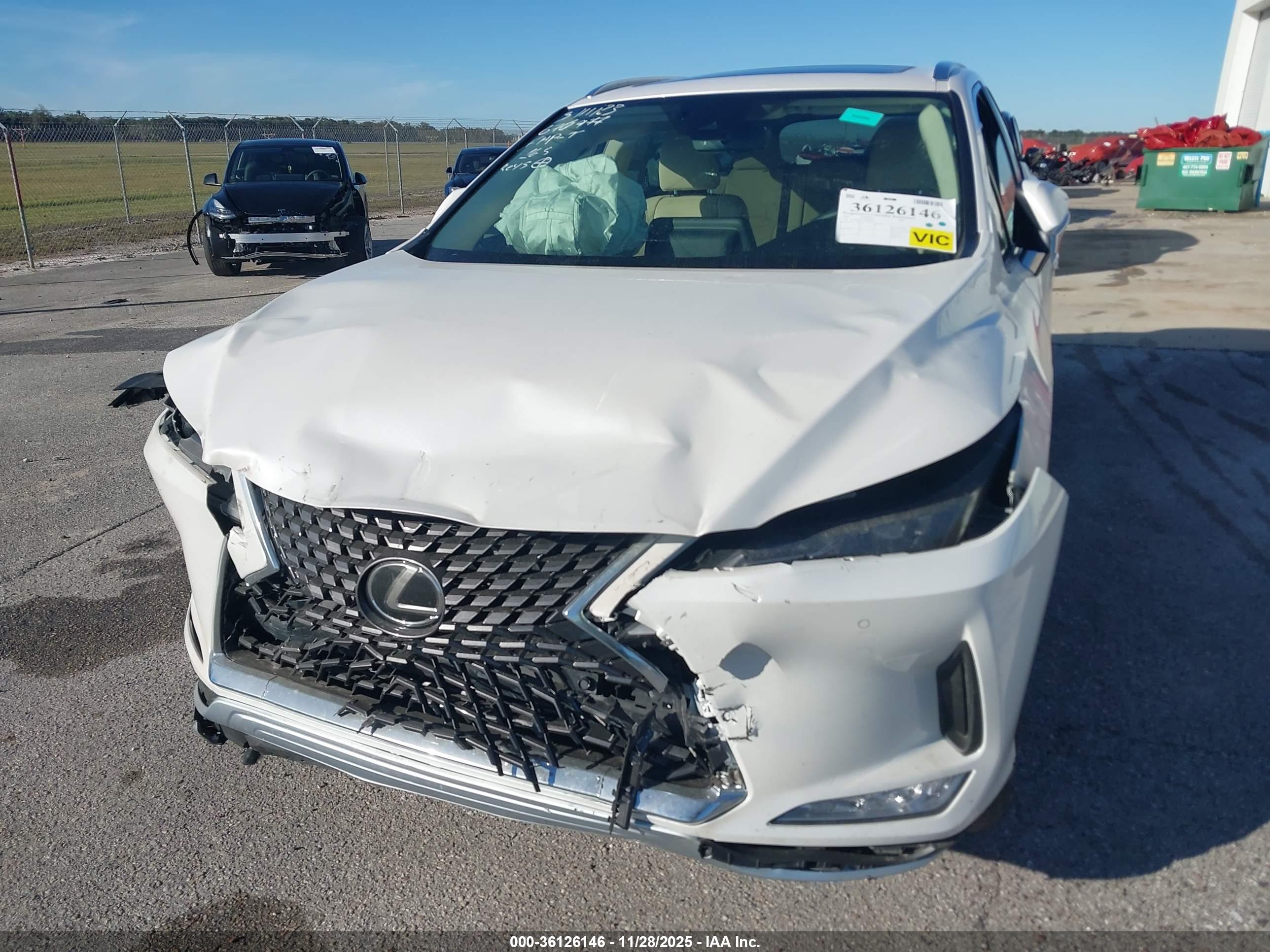 LEXUS RX image 6
