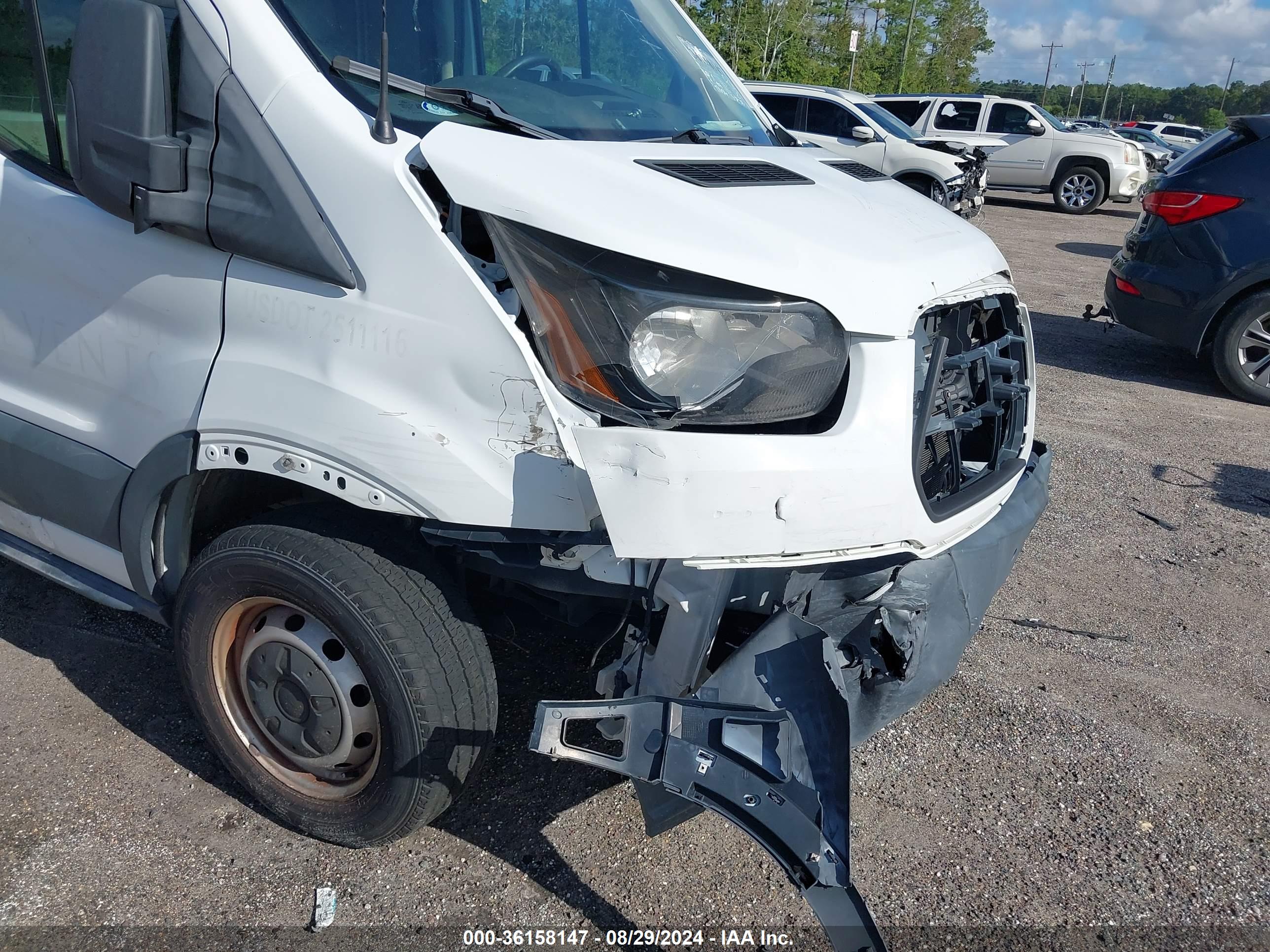 FORD TRANSIT-350 image 6
