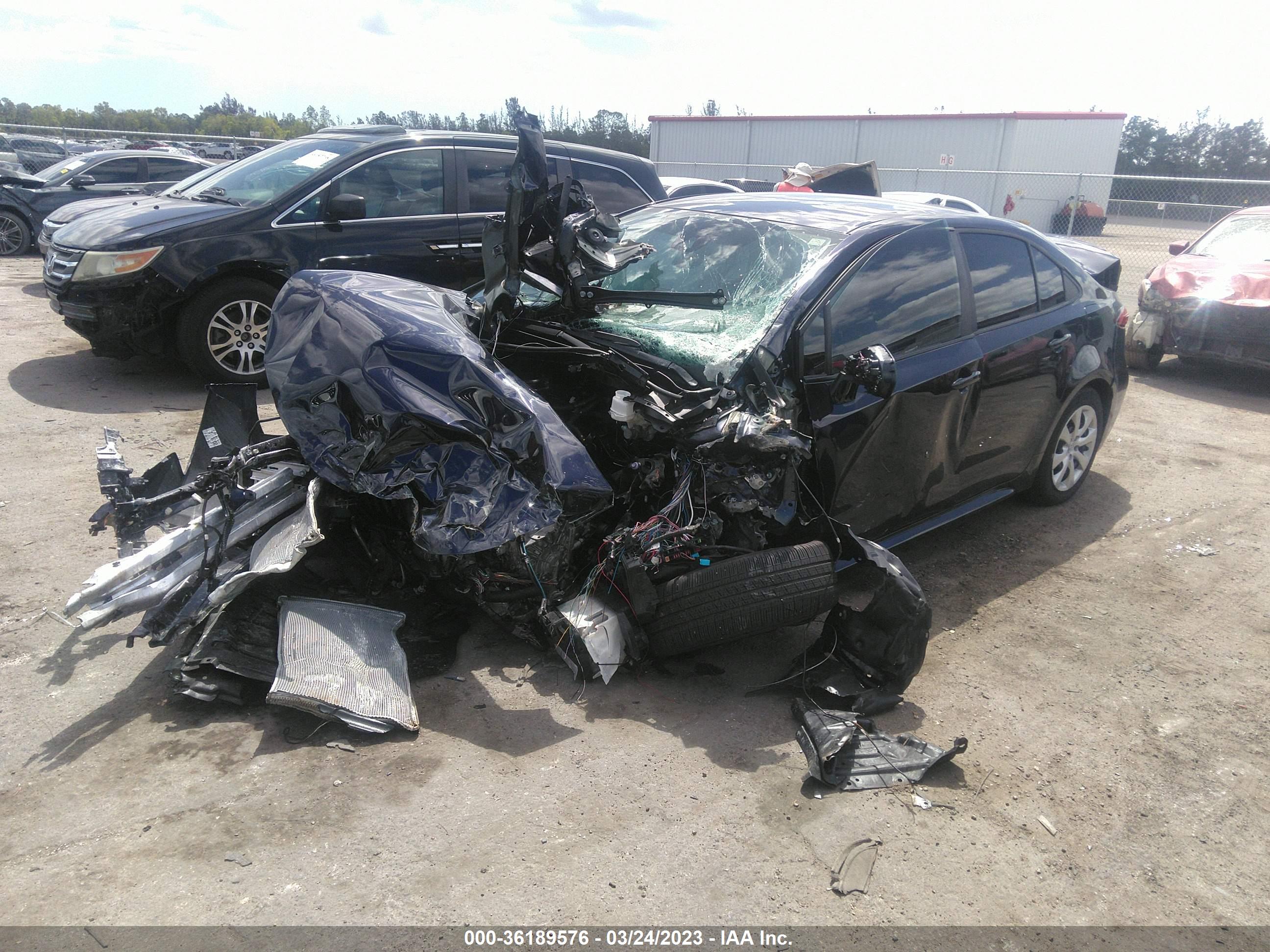 TOYOTA COROLLA image 2