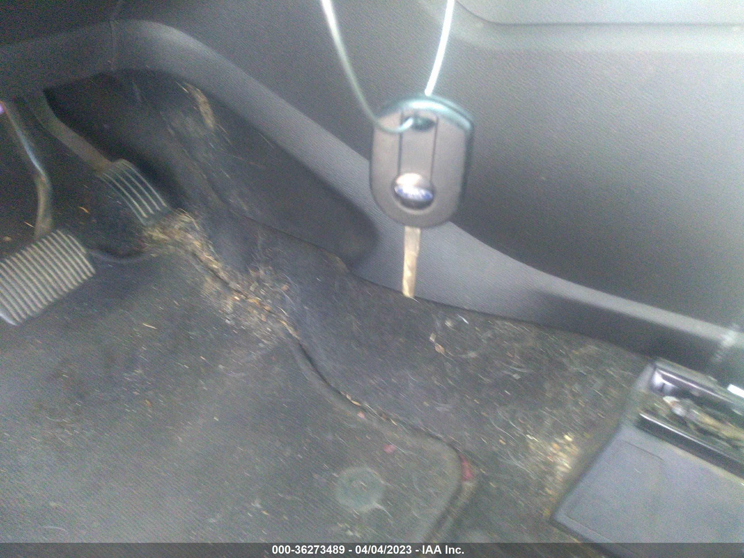 FORD ESCAPE image 11