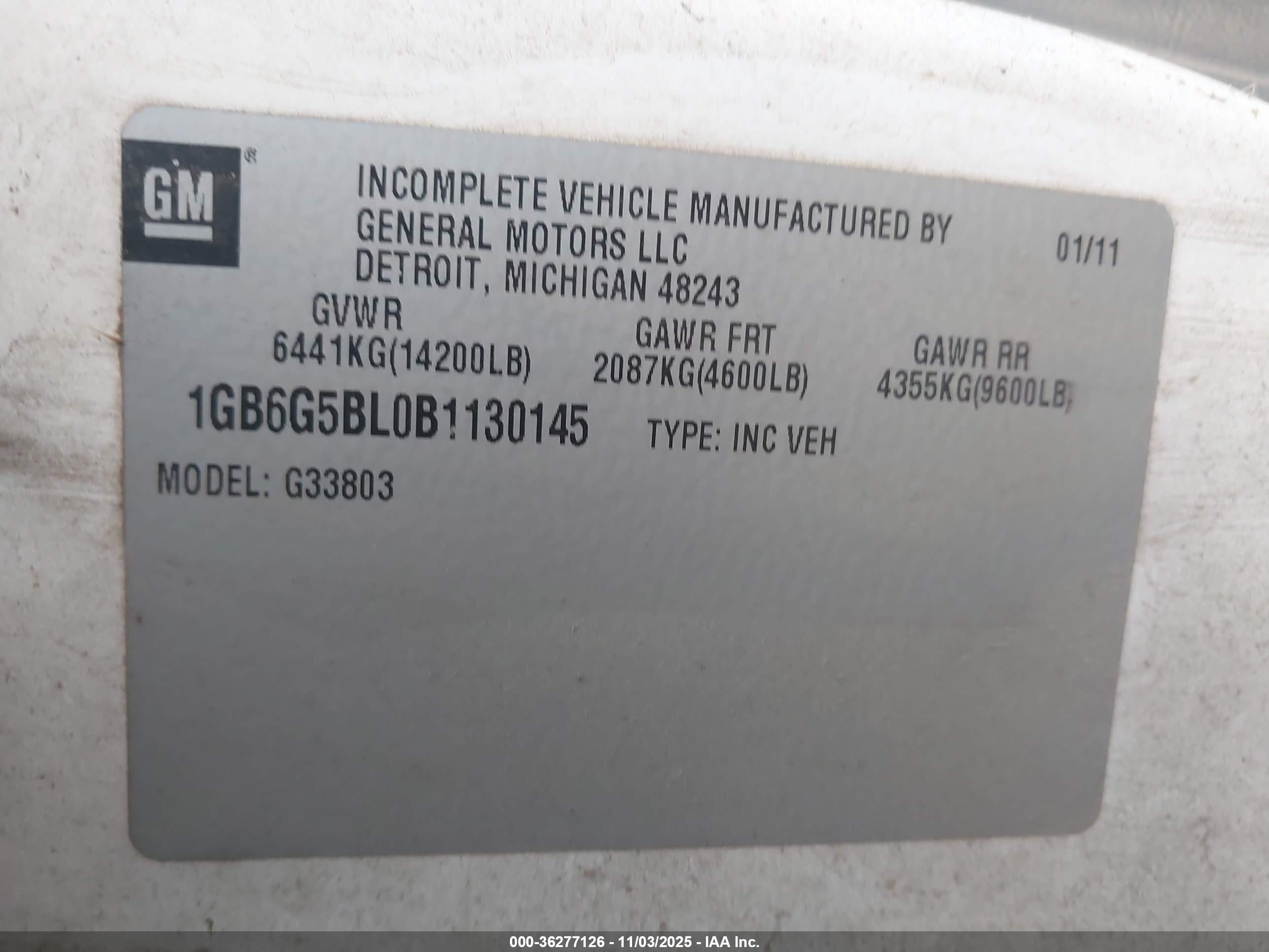 CHEVROLET EXPRESS image 9