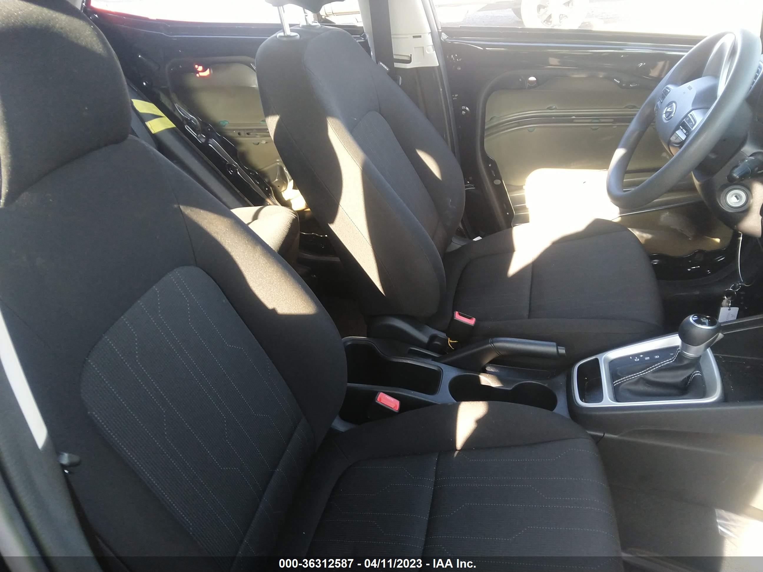 HYUNDAI VENUE image 5