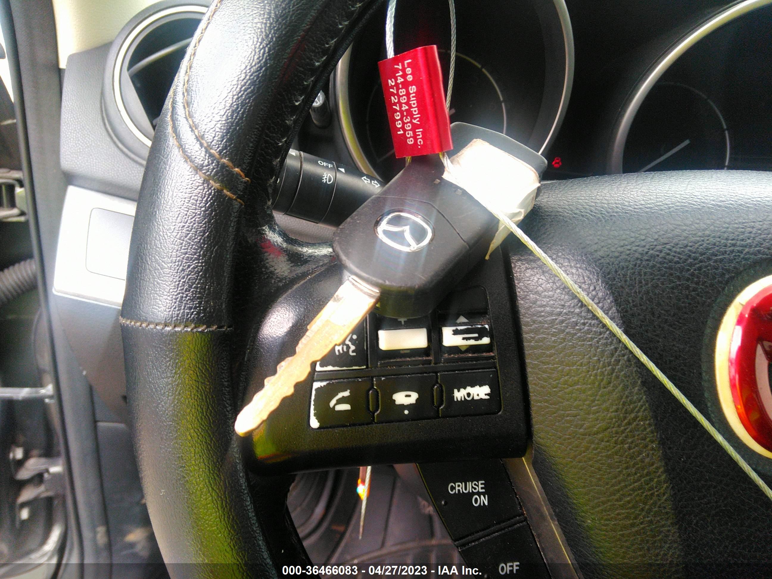 MAZDA MAZDA3 image 11