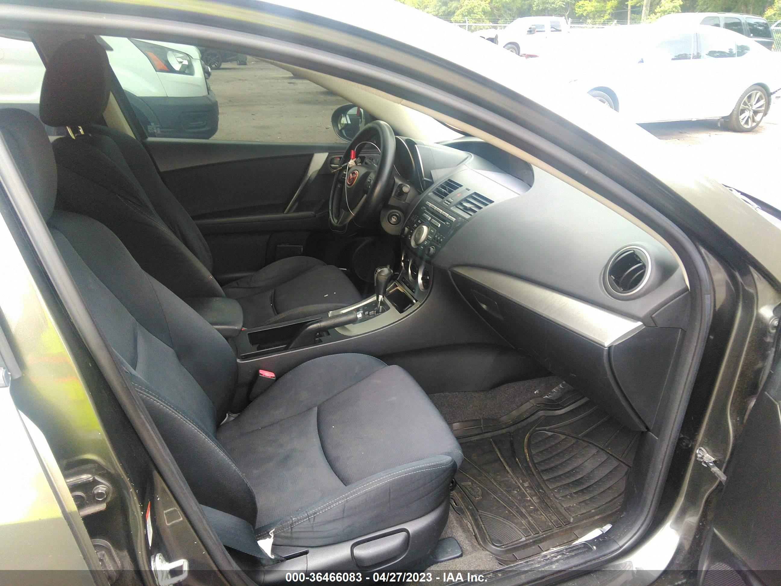 MAZDA MAZDA3 image 5