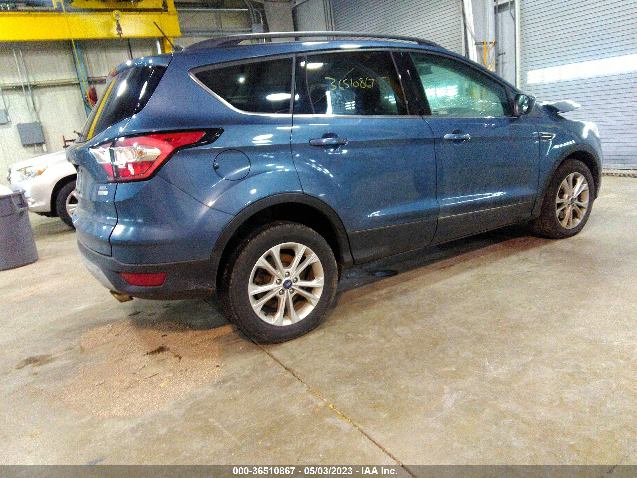 FORD ESCAPE image 4