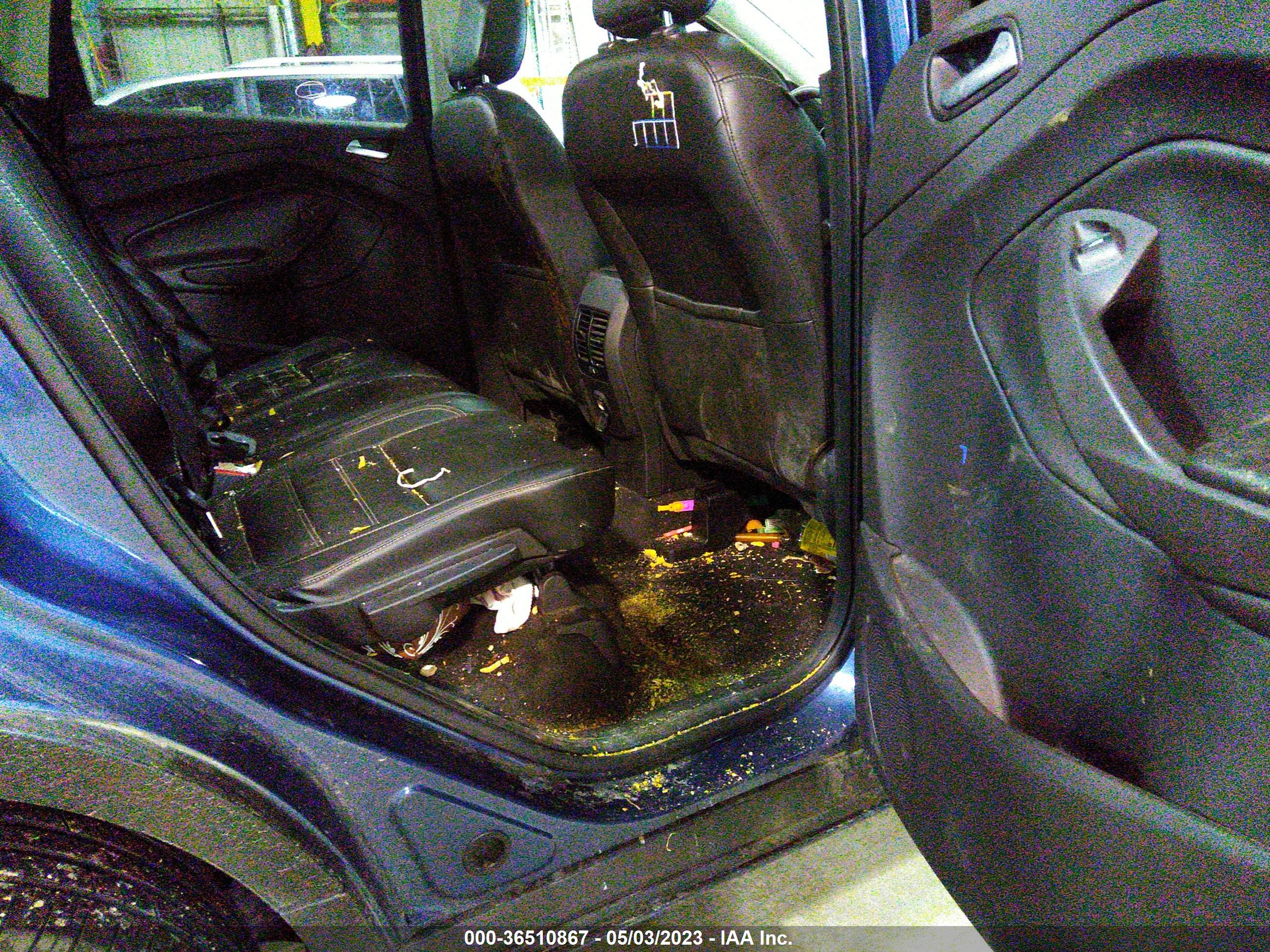 FORD ESCAPE image 8