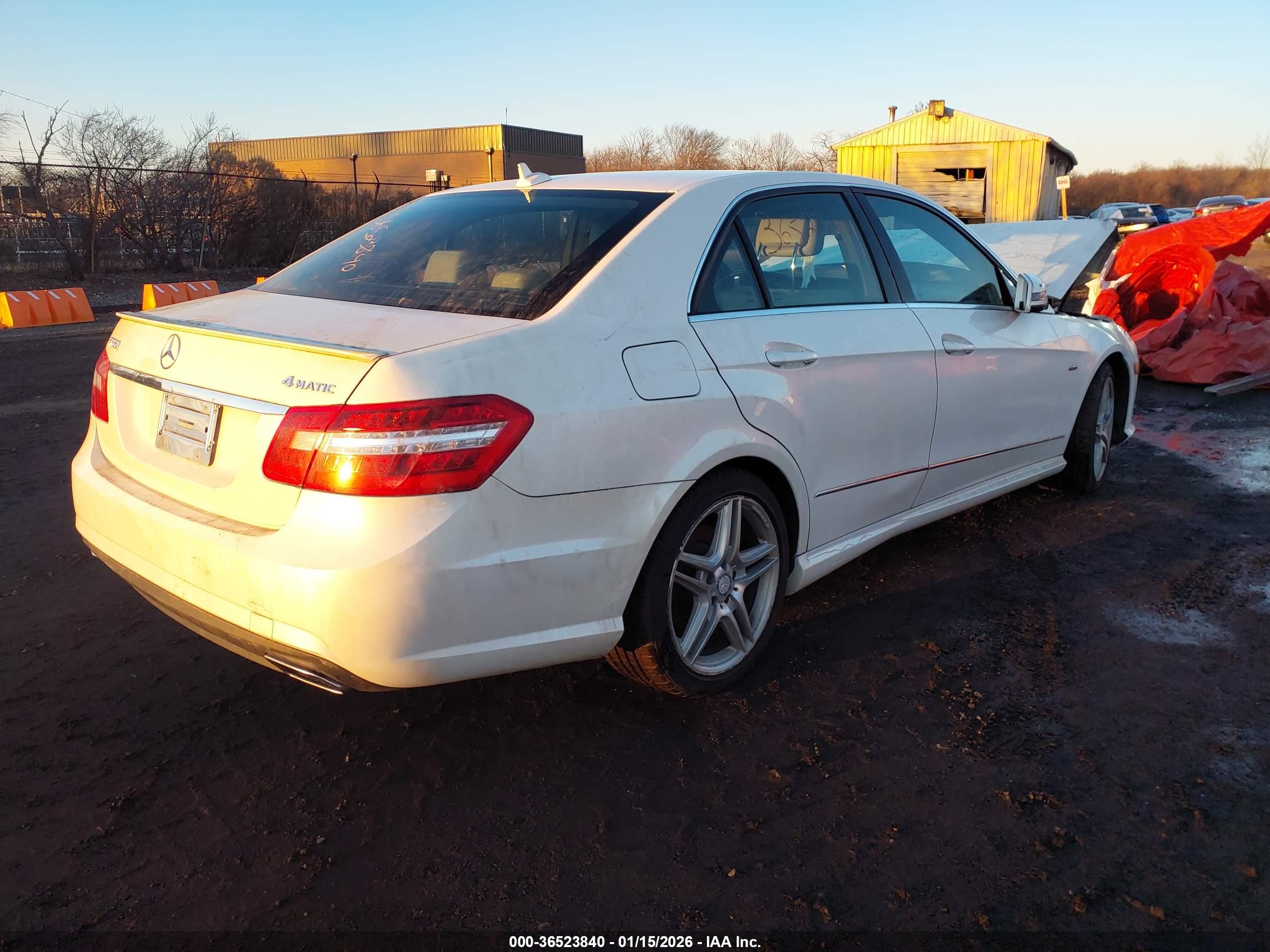 MERCEDES-BENZ E image 4