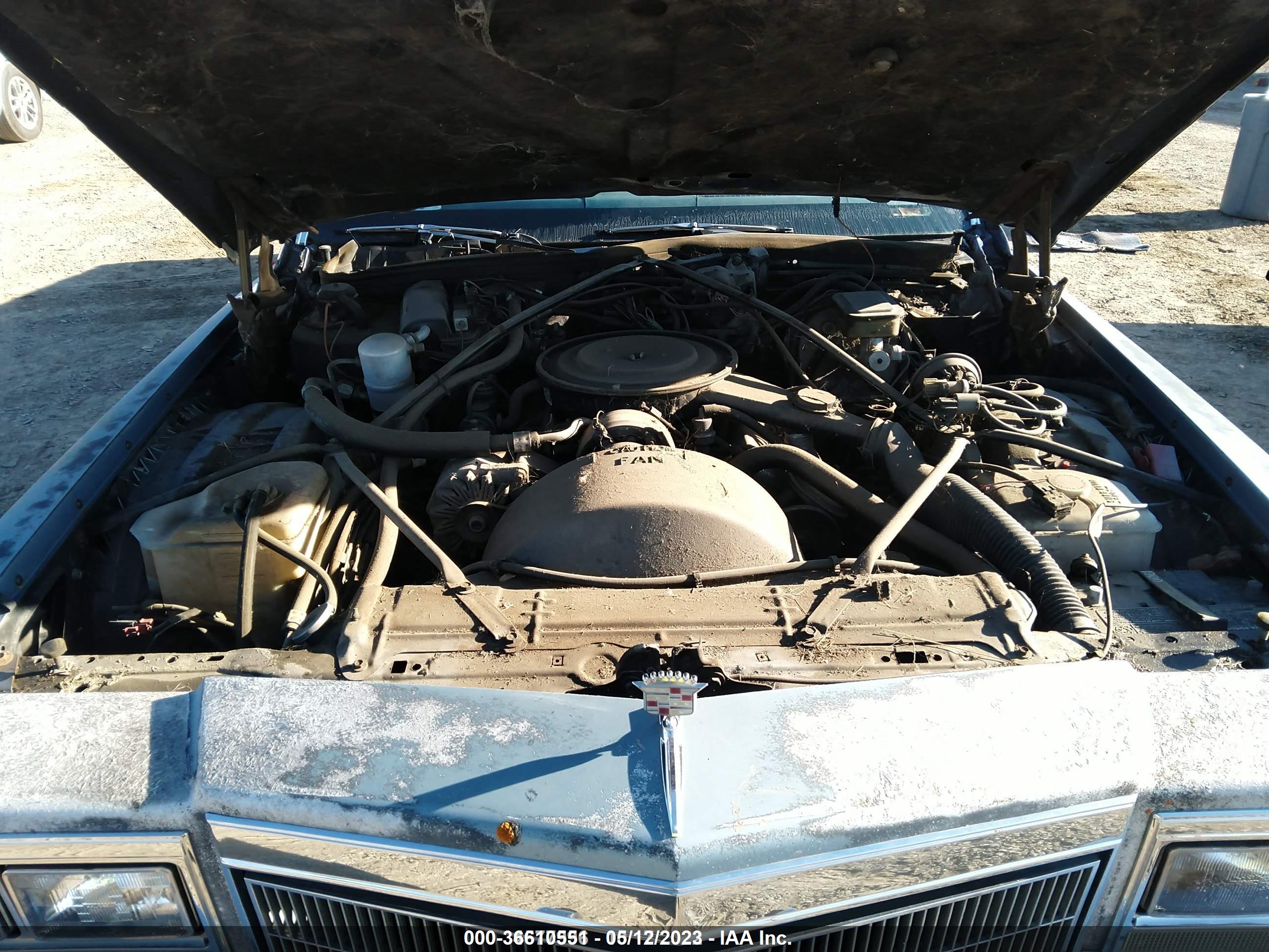 CADILLAC DEVILLE image 10