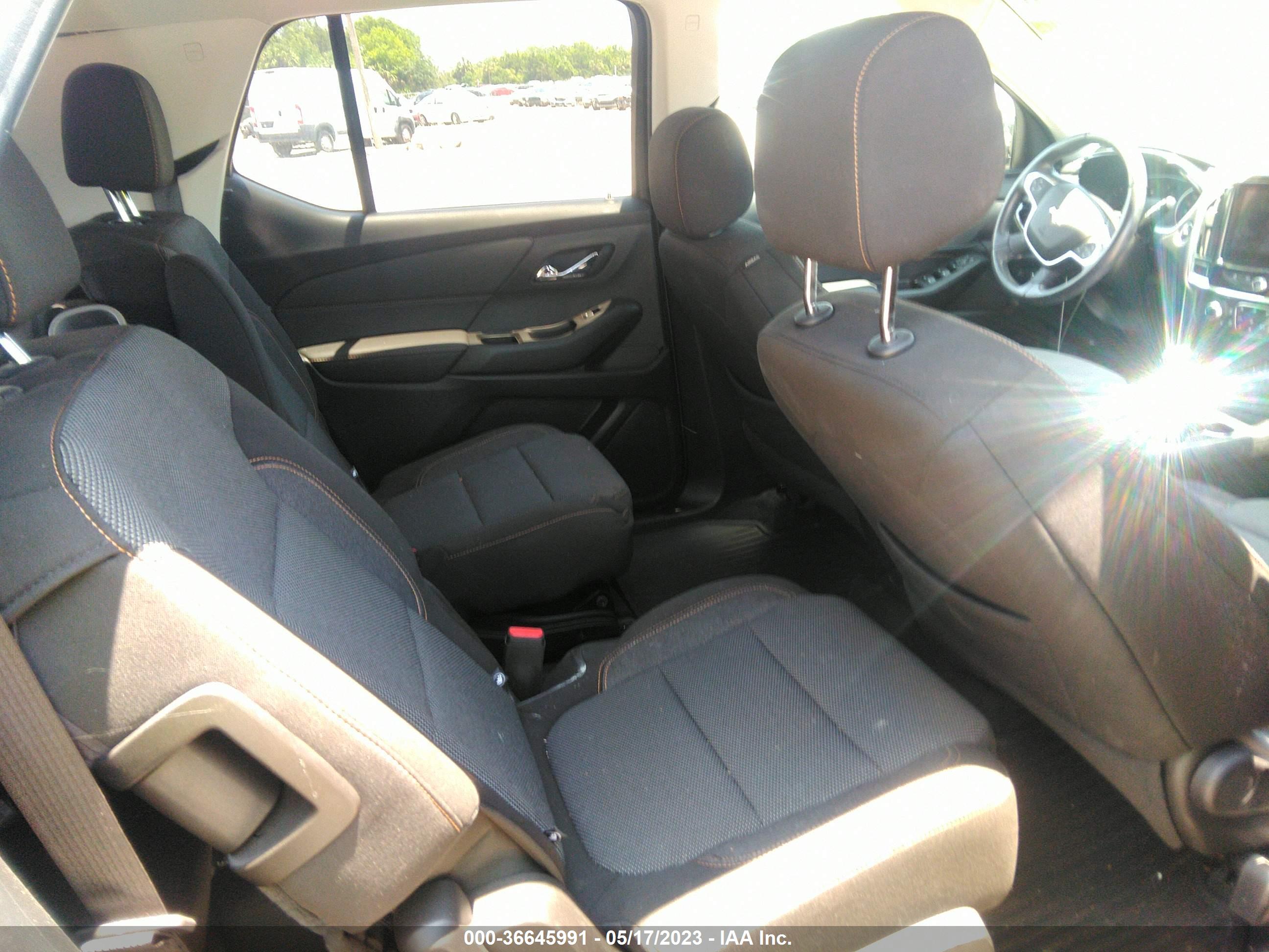 CHEVROLET TRAVERSE image 8