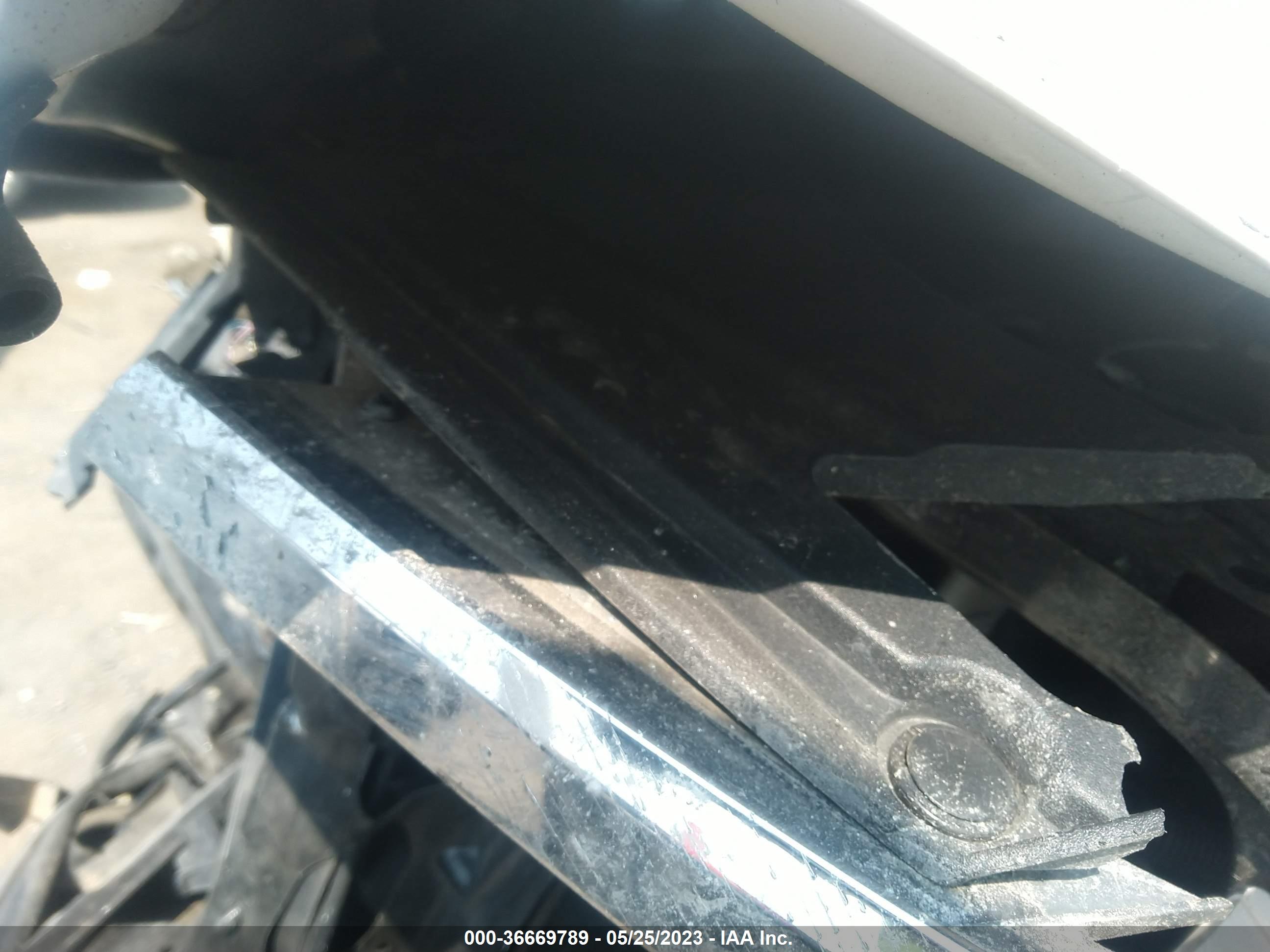 CHEVROLET TAHOE image 10