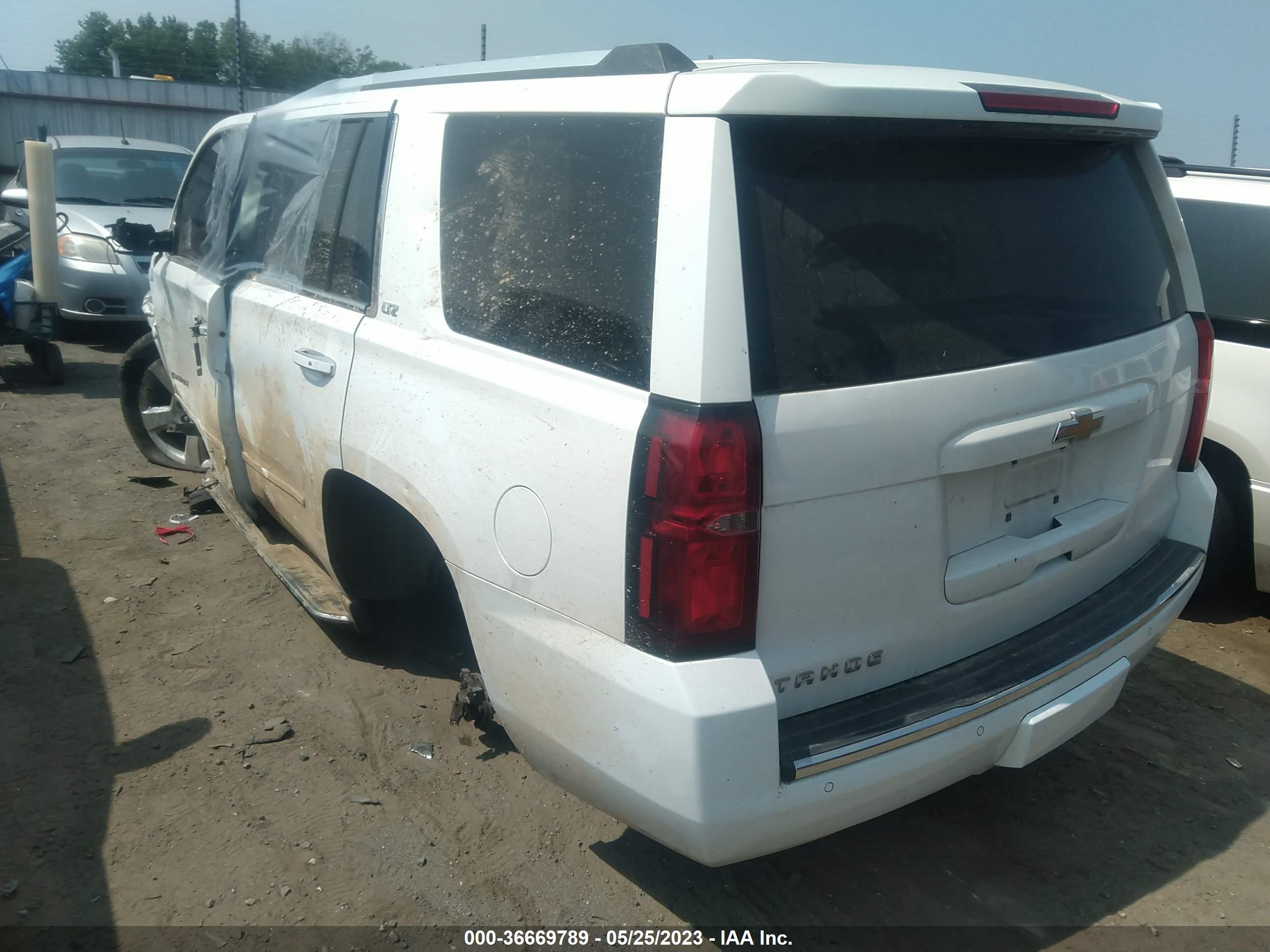 CHEVROLET TAHOE image 3