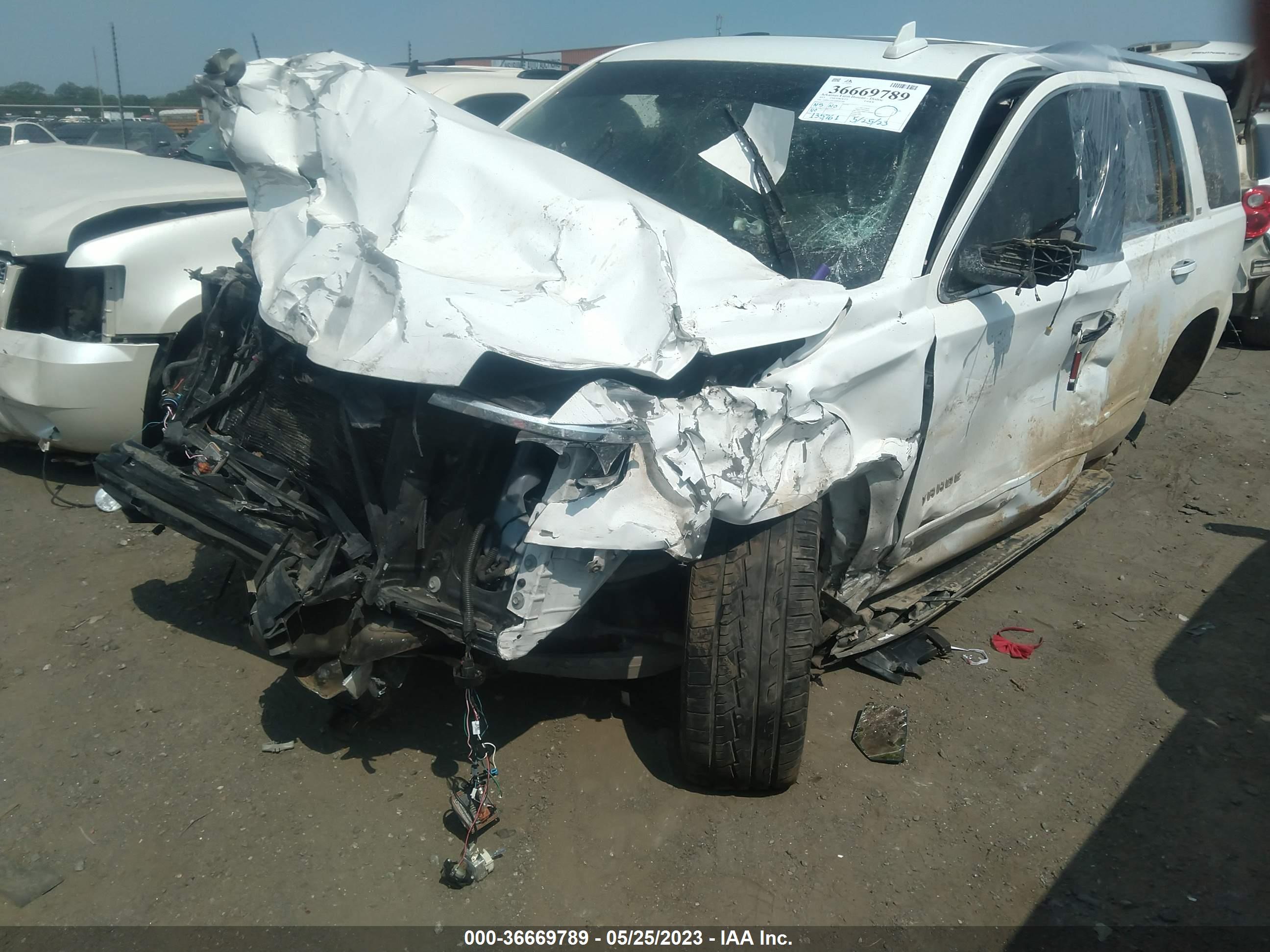 CHEVROLET TAHOE image 6
