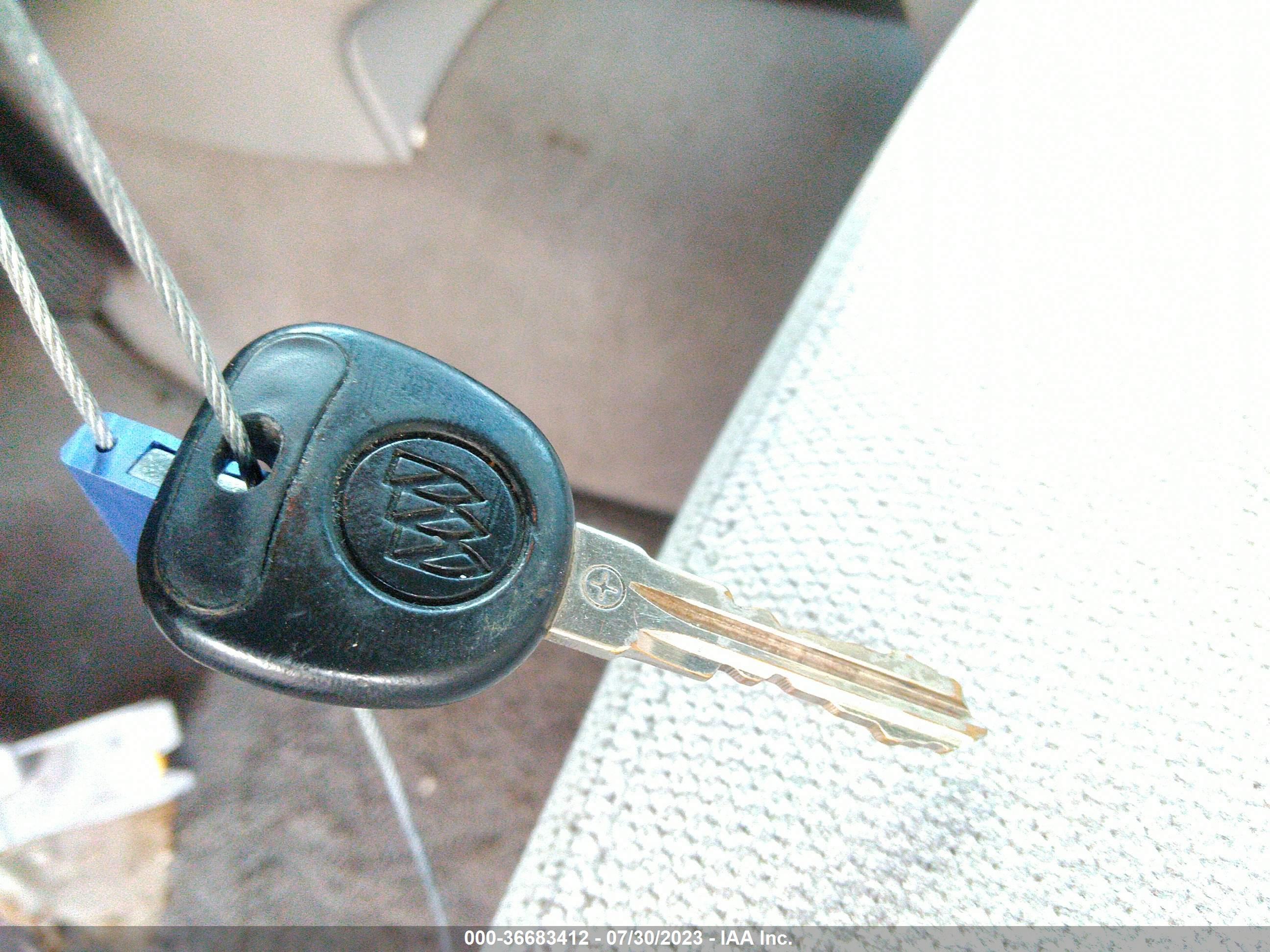 BUICK LUCERNE image 11