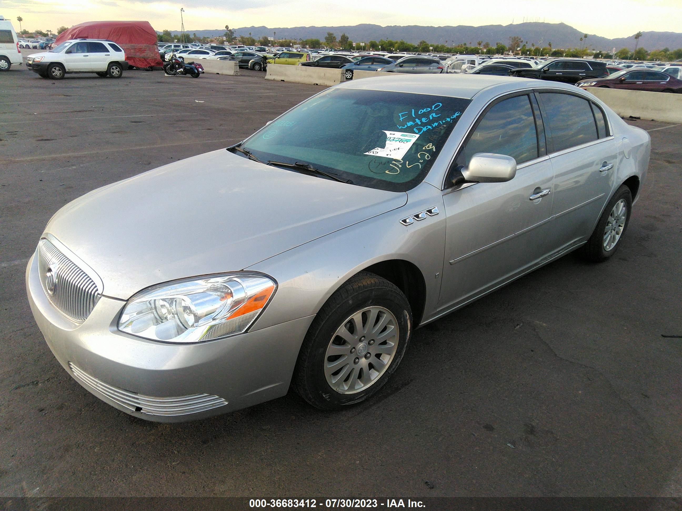 BUICK LUCERNE image 2