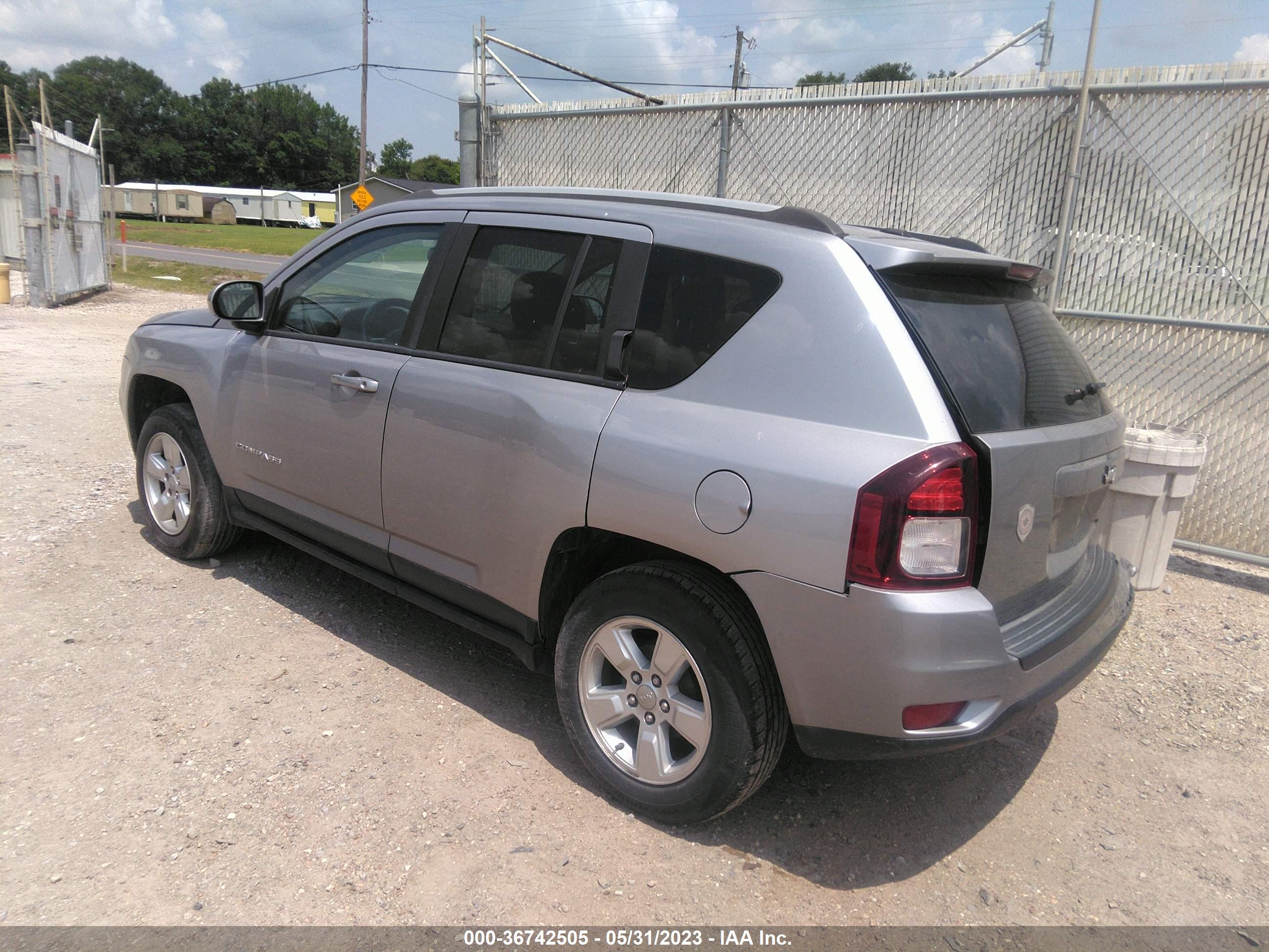 JEEP COMPASS image 3