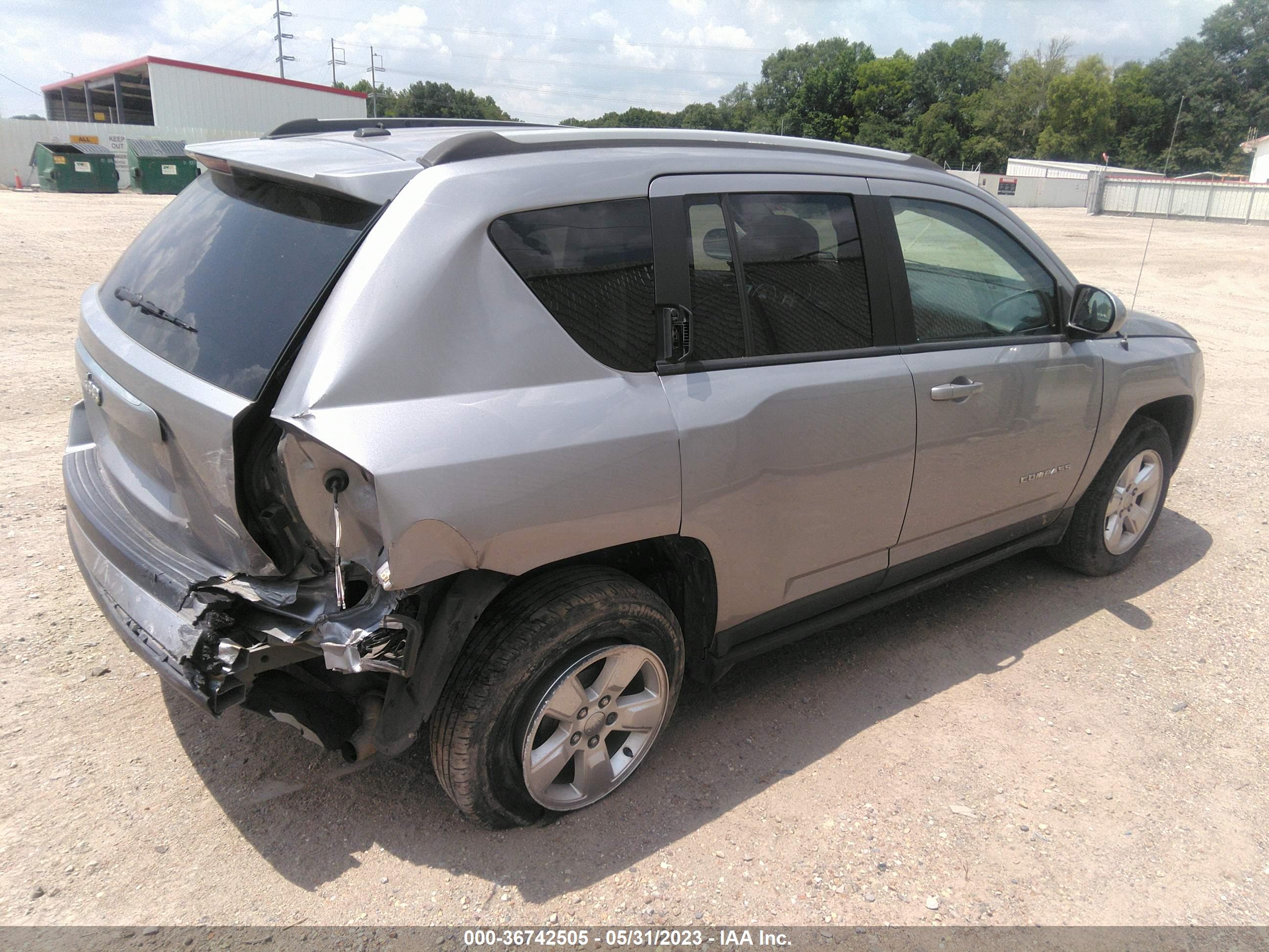 JEEP COMPASS image 4