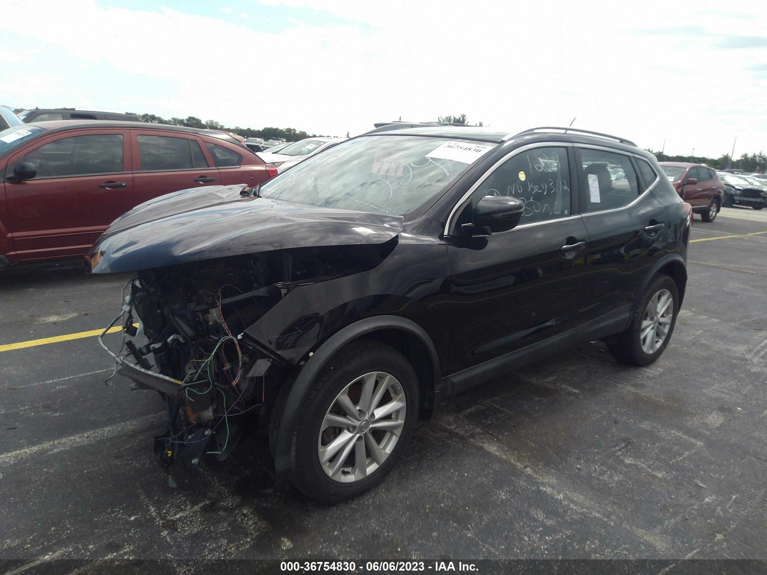 NISSAN ROGUE image 2