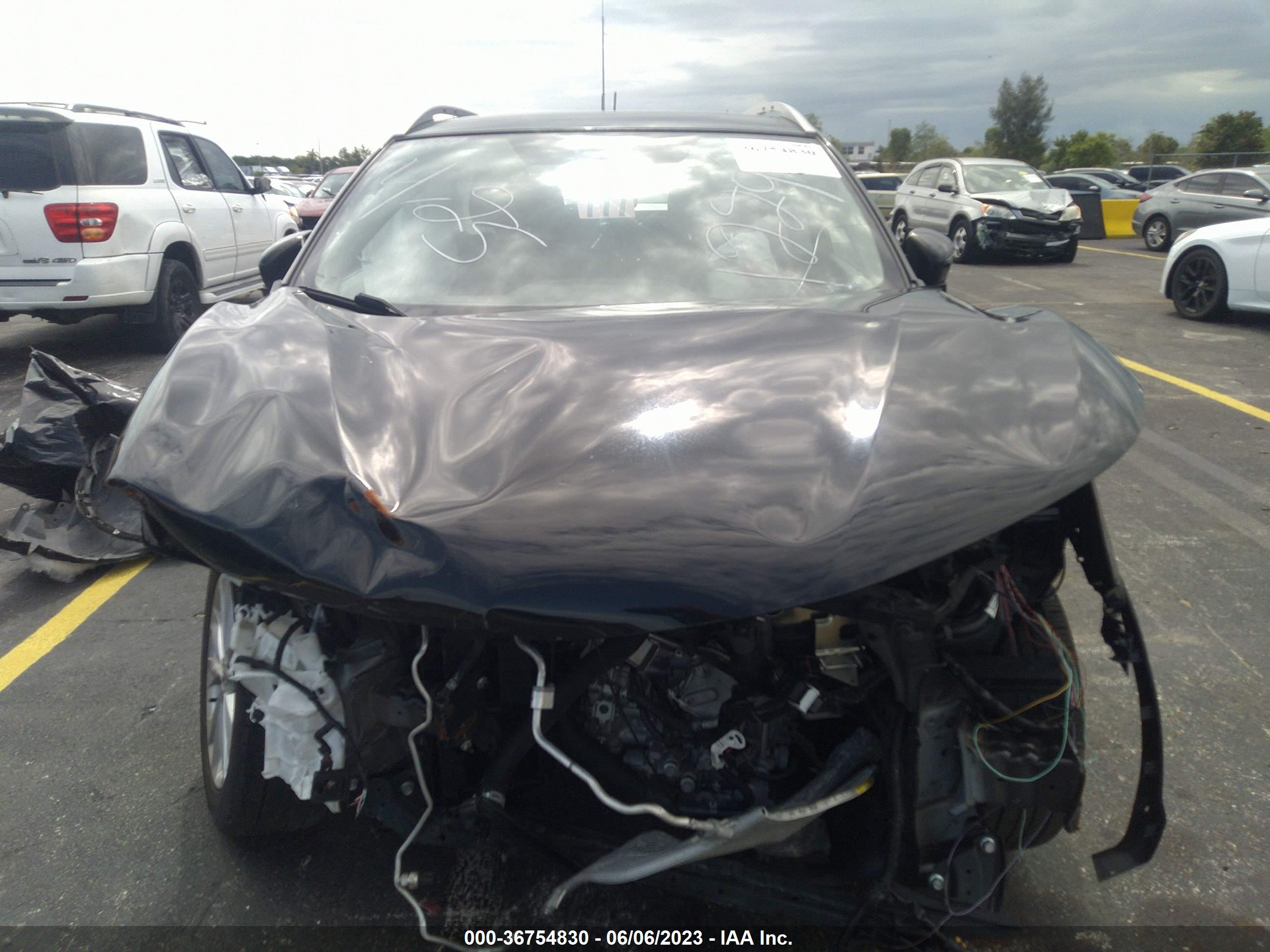 NISSAN ROGUE image 6