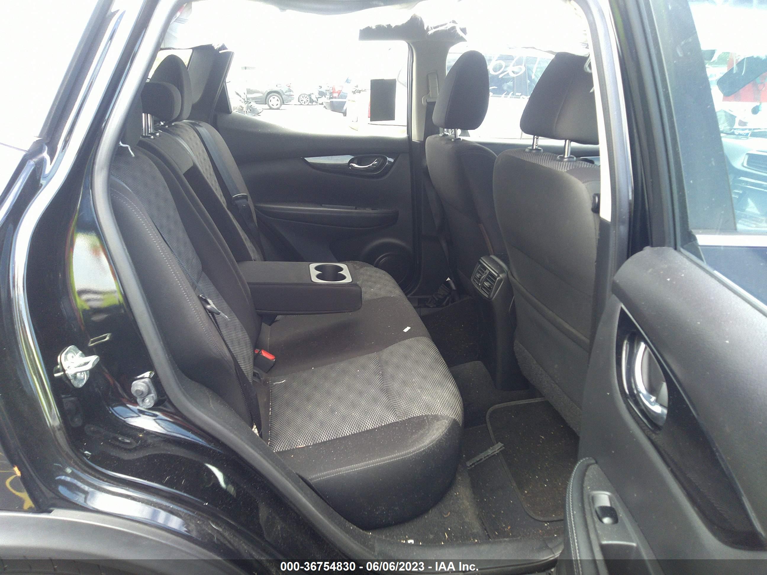 NISSAN ROGUE image 8