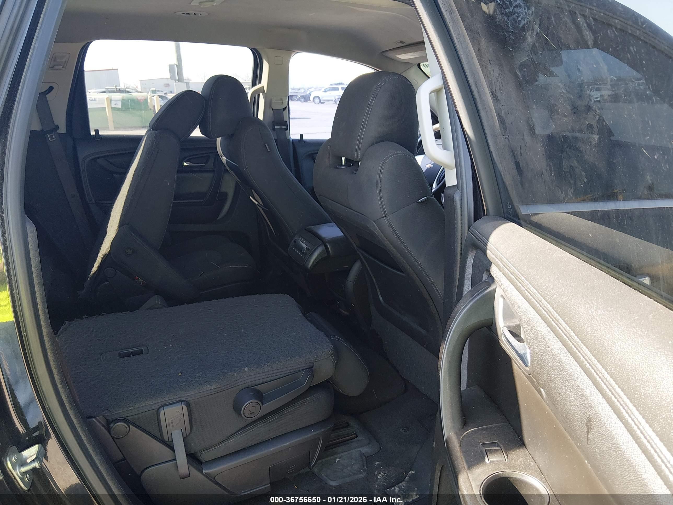 CHEVROLET TRAVERSE image 8