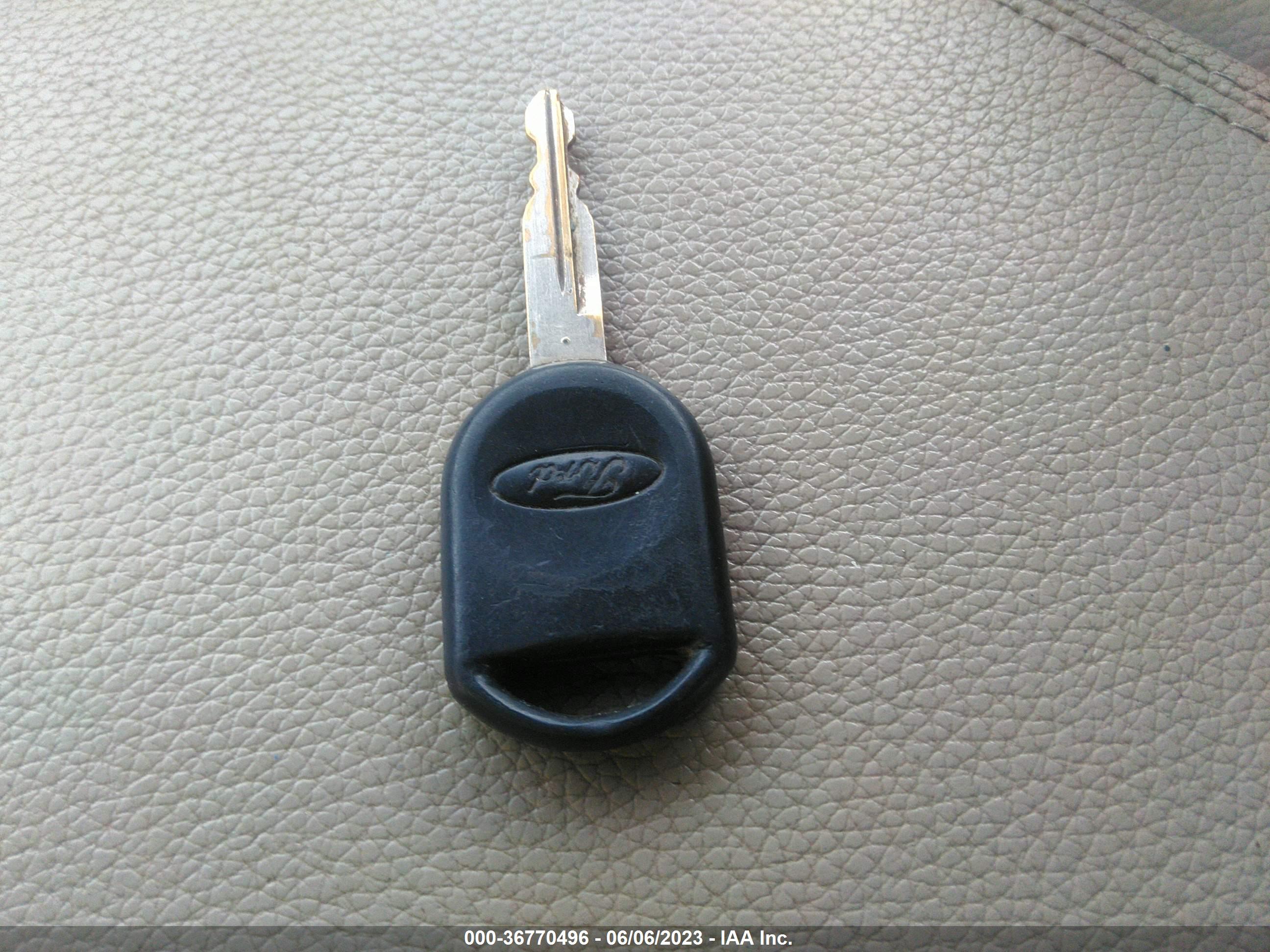 FORD EXPEDITION image 11