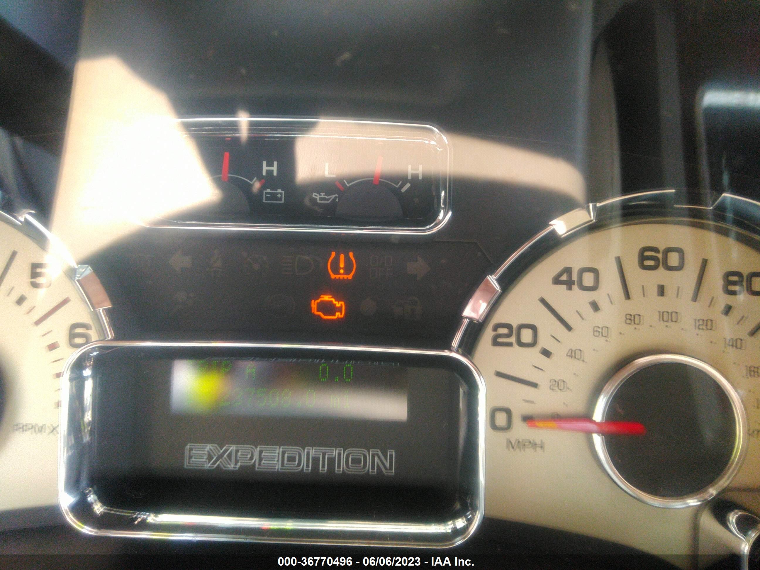 FORD EXPEDITION image 7