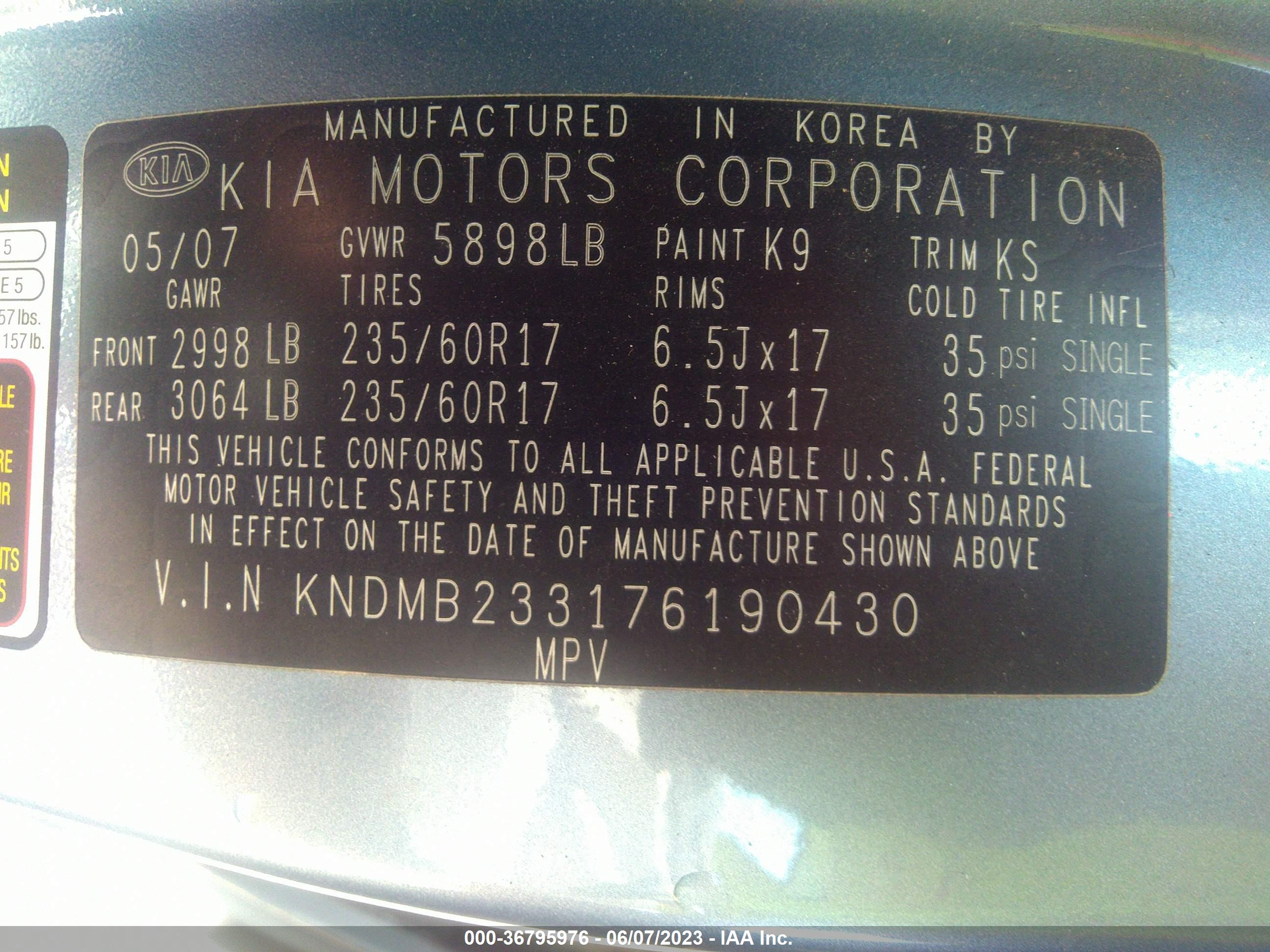 KIA SEDONA image 9