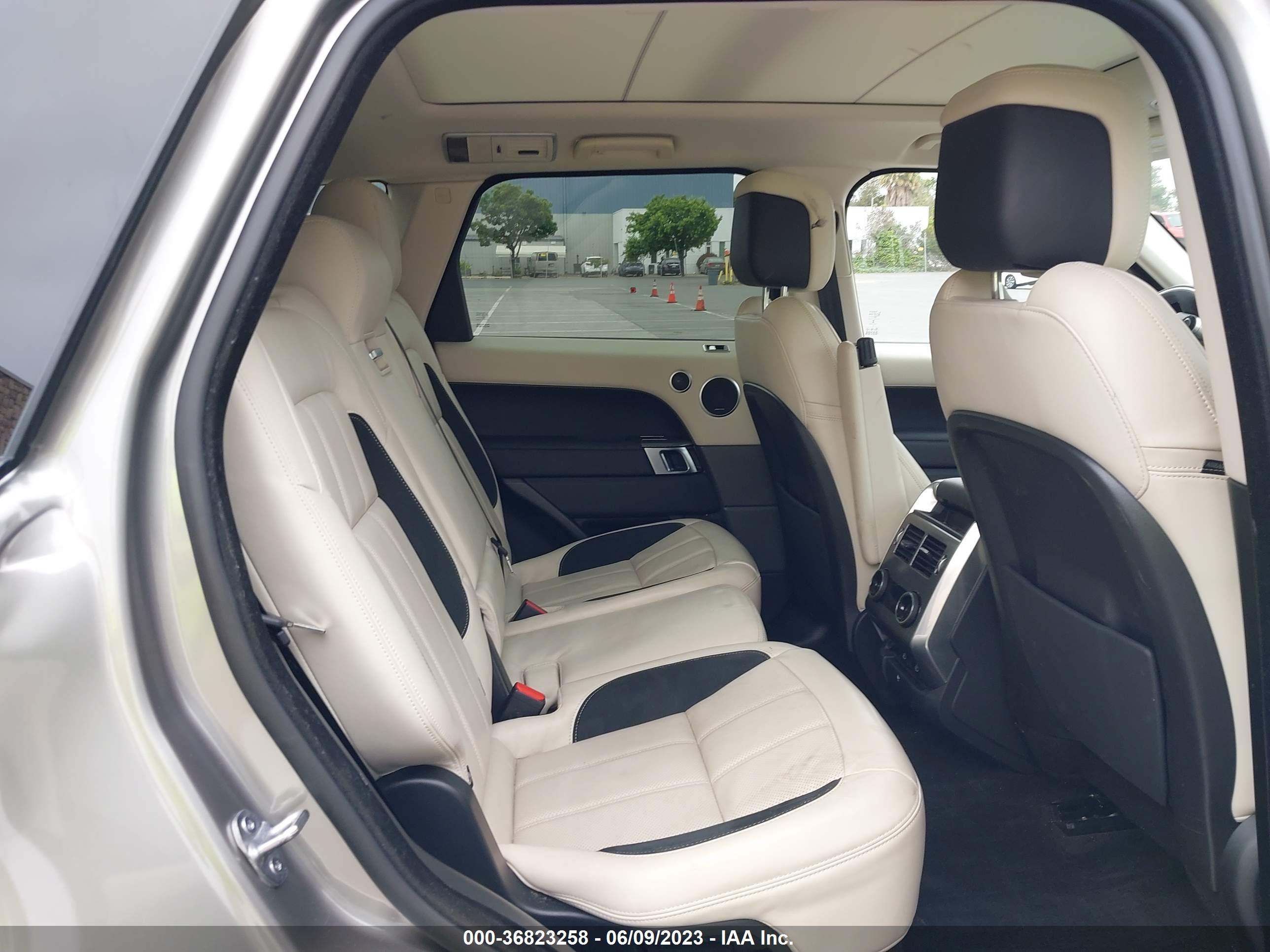 LAND ROVER image 8