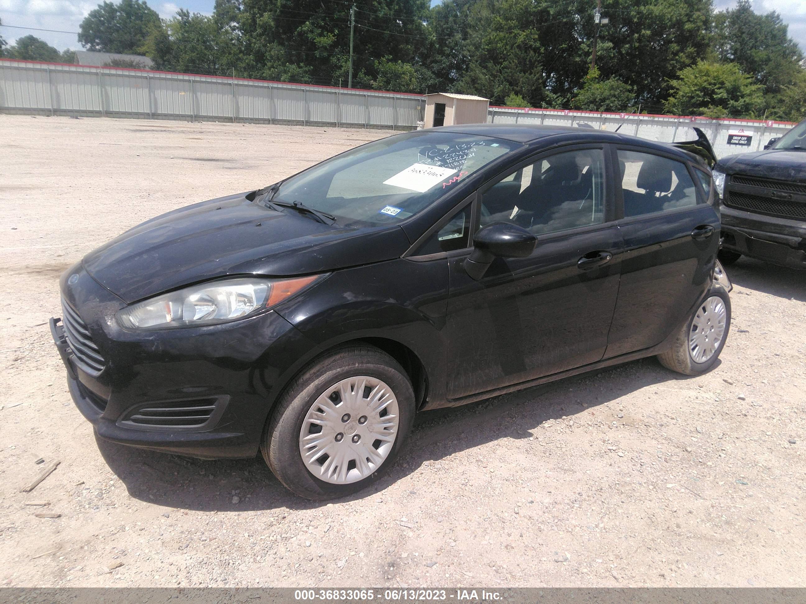 FORD FIESTA image 2