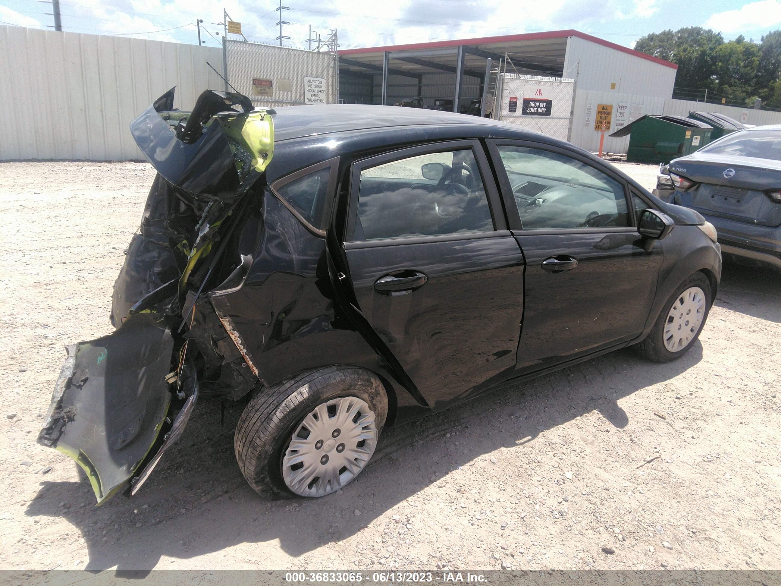 FORD FIESTA image 4