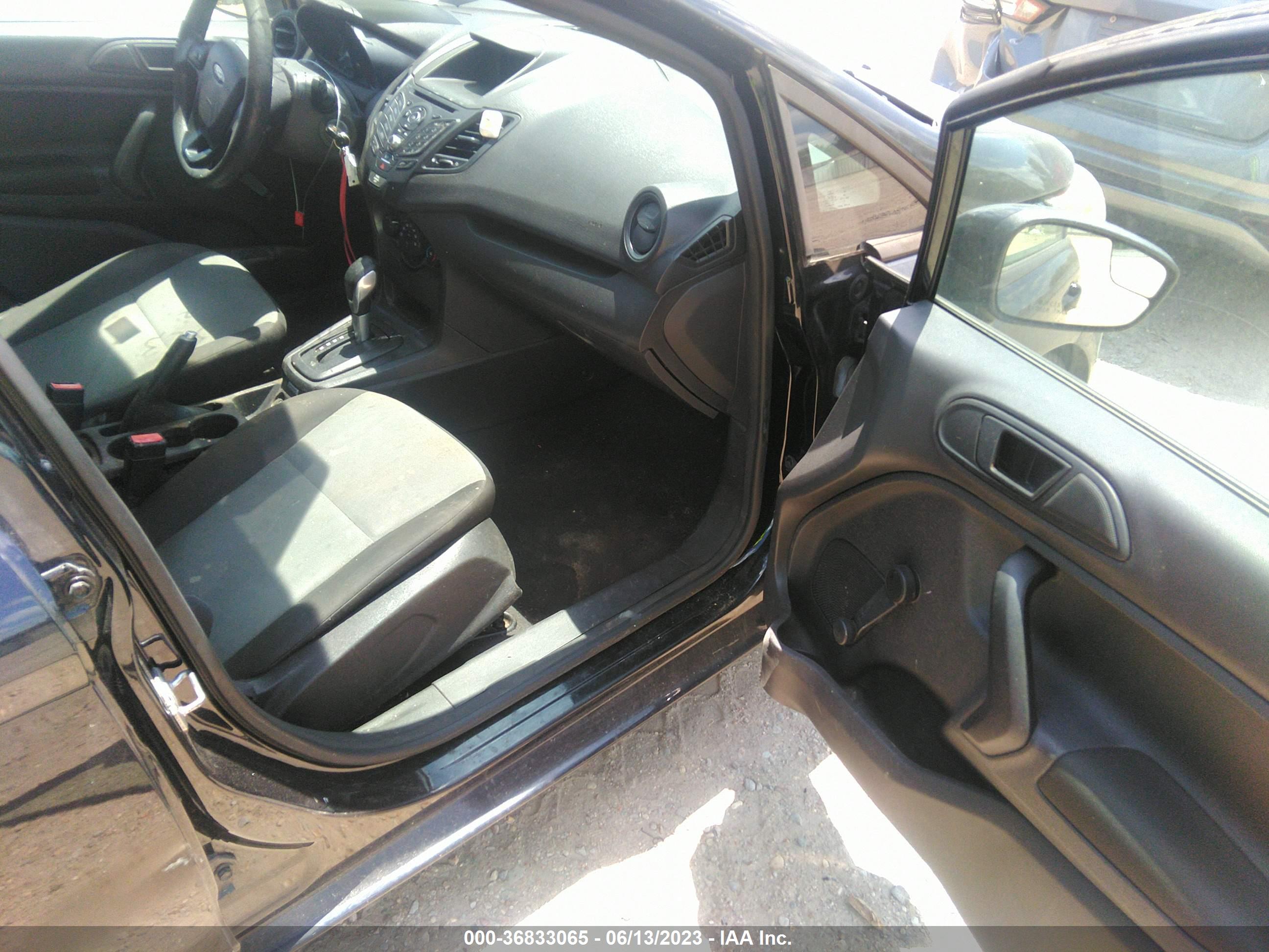 FORD FIESTA image 5