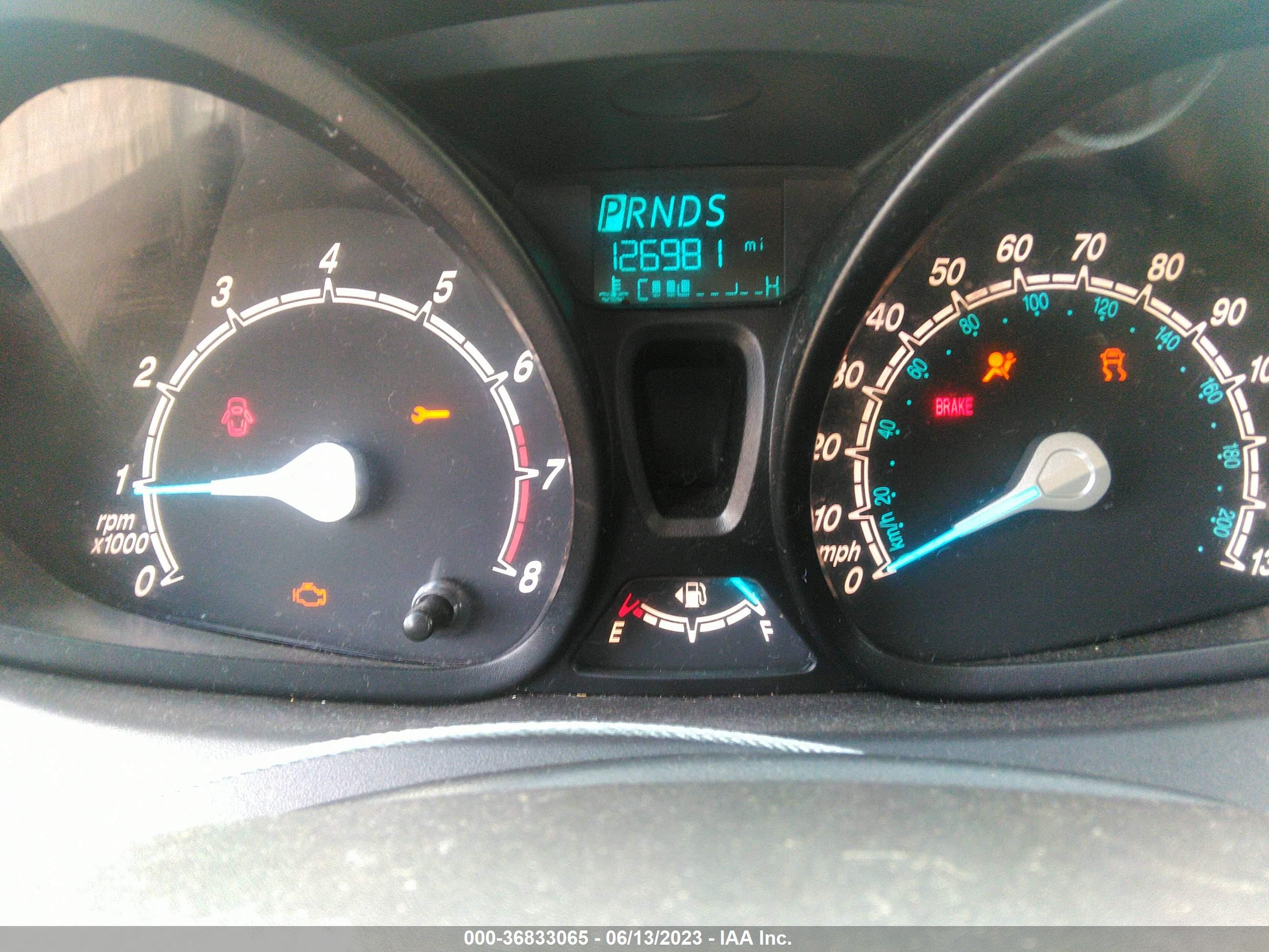 FORD FIESTA image 7