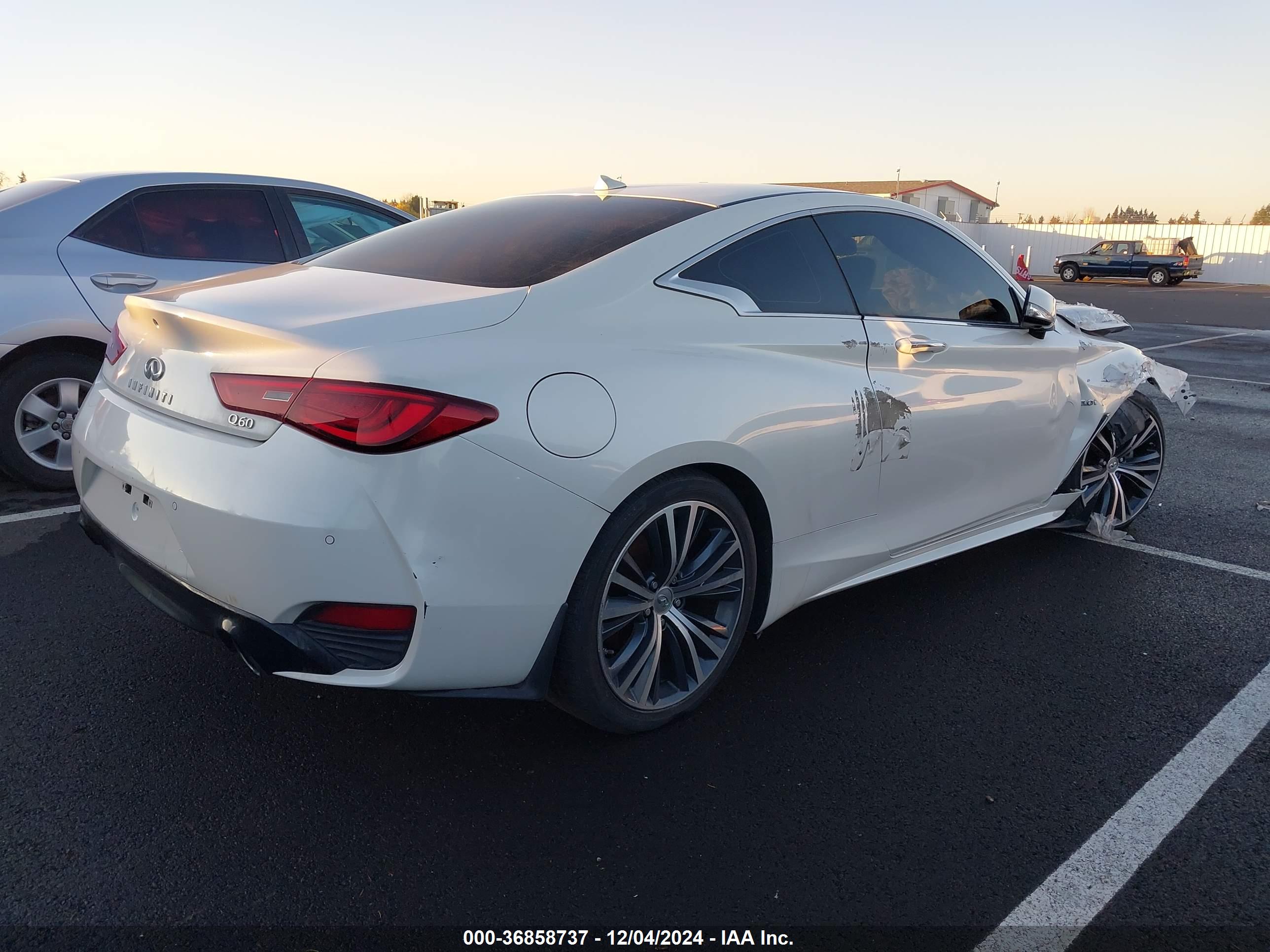 INFINITI Q60 image 4